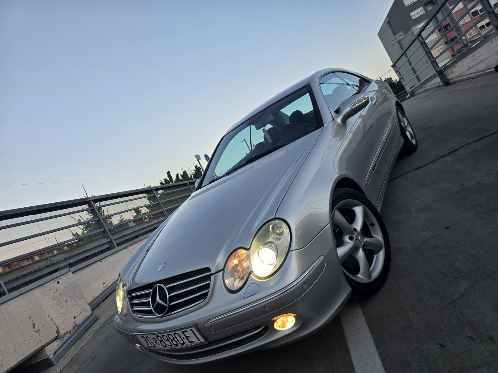 Mercedes Clk 200Kompresor Samo 122000km,Xsenon,Koza,Telefon Kredit-Zam, pogled izvana - slika 1