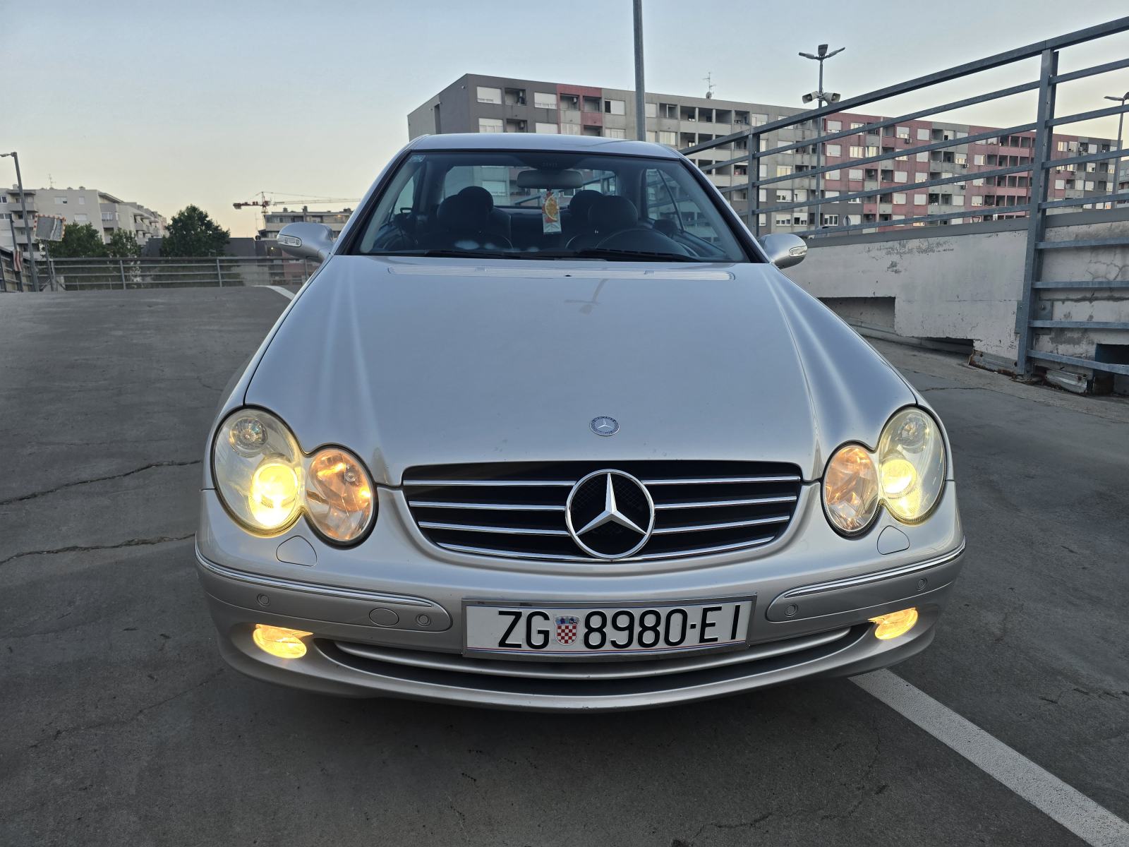 Mercedes Clk 200Kompresor Samo 122000km,Xsenon,Koza,Telefon Kredit-Zam, pogled izvana - slika 2