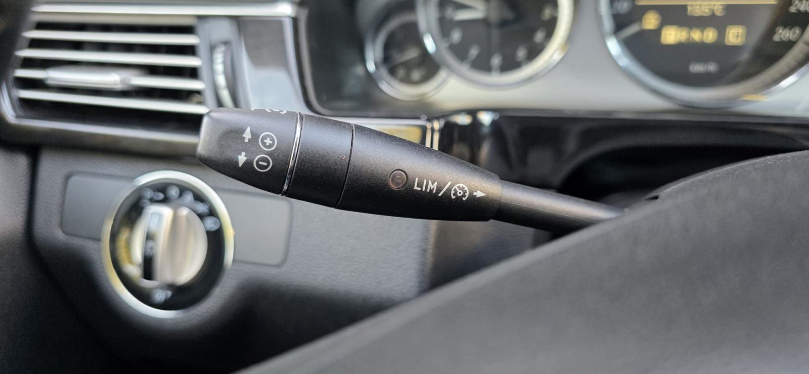 Mercedes E 220CDI, AUT, BI-XENON, AUT.KLIMA, NAVI, TEMP, PDC..., fotografija 18