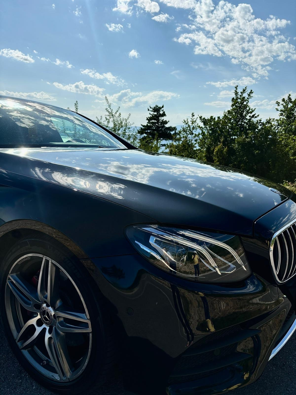 MERCEDES E 220d-AMG-2019-WIDESCREEN-PANORAMA-NOVE LJETNE GUME, fotografija 2