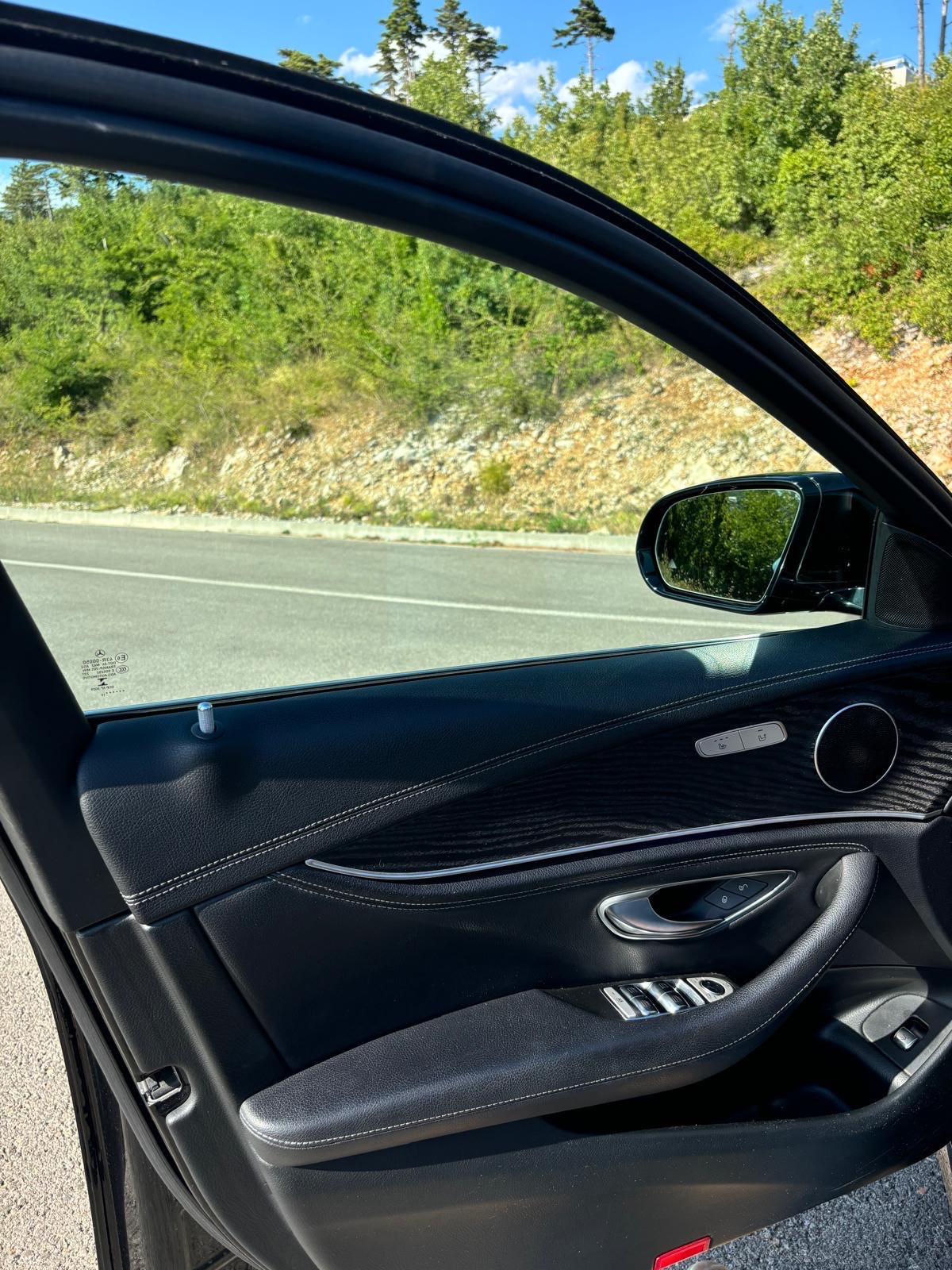 MERCEDES E 220d-AMG-2019-WIDESCREEN-PANORAMA-NOVE LJETNE GUME, fotografija 11