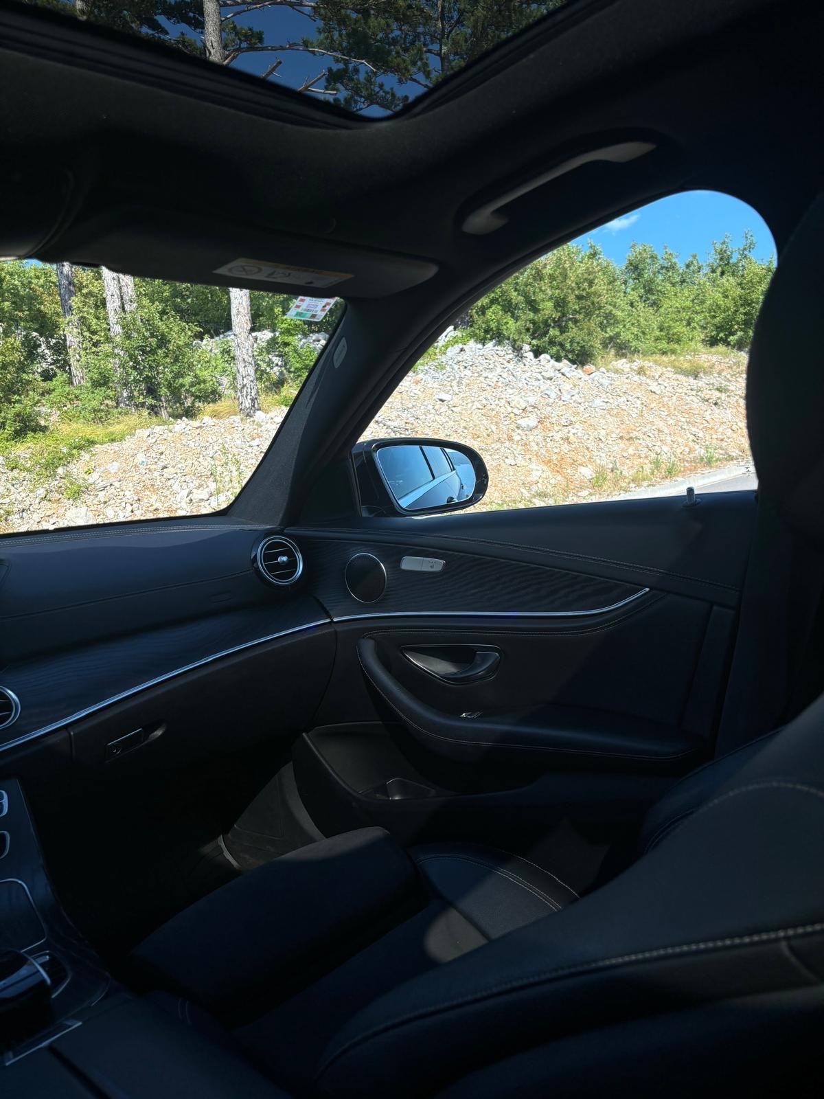 MERCEDES E 220d-AMG-2019-WIDESCREEN-PANORAMA-NOVE LJETNE GUME, fotografija 13