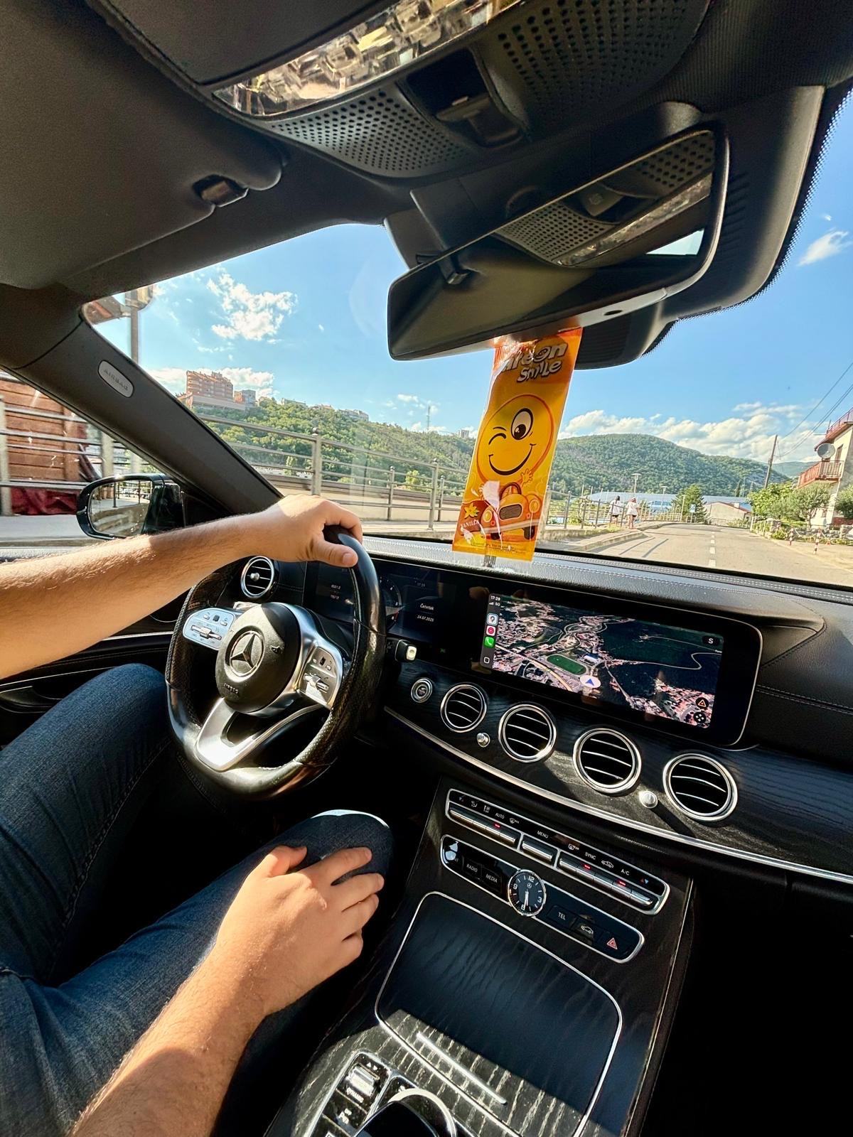 MERCEDES E 220d-AMG-2019-WIDESCREEN-PANORAMA-NOVE LJETNE GUME, fotografija 17