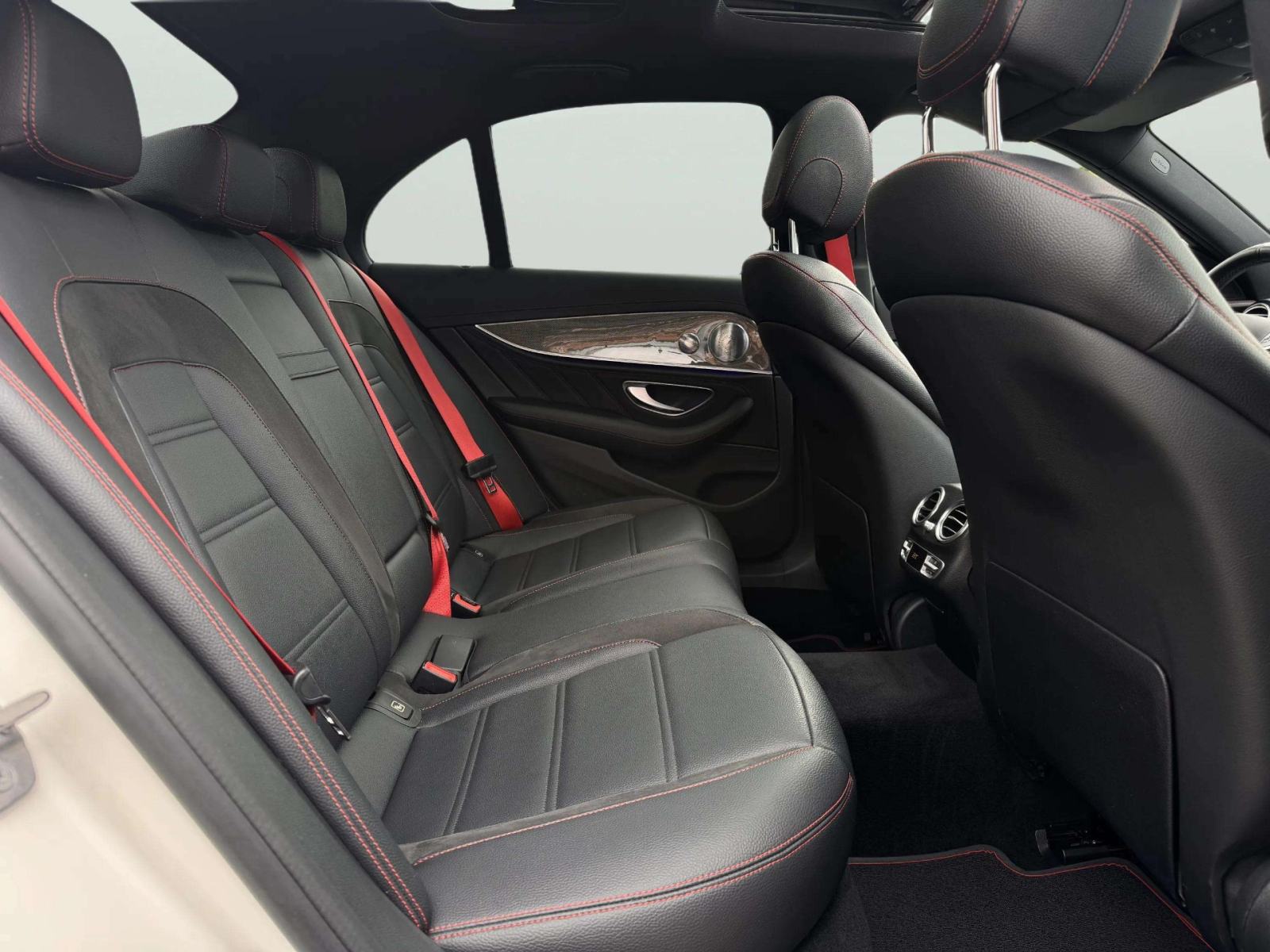 MERCEDES E 43 AMG 4MATIC Aut. * PANORAMA*REG.*MULTIBEAM**360**, fotografija 15