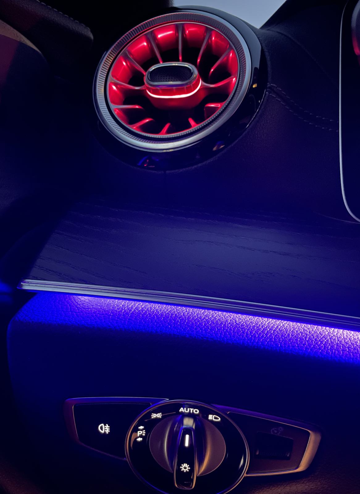 MERCEDES E-COUPE 220d *AMG* PANORAMA/MULTI BEAM/NIGHT PAKET/MASAZA, fotografija 15