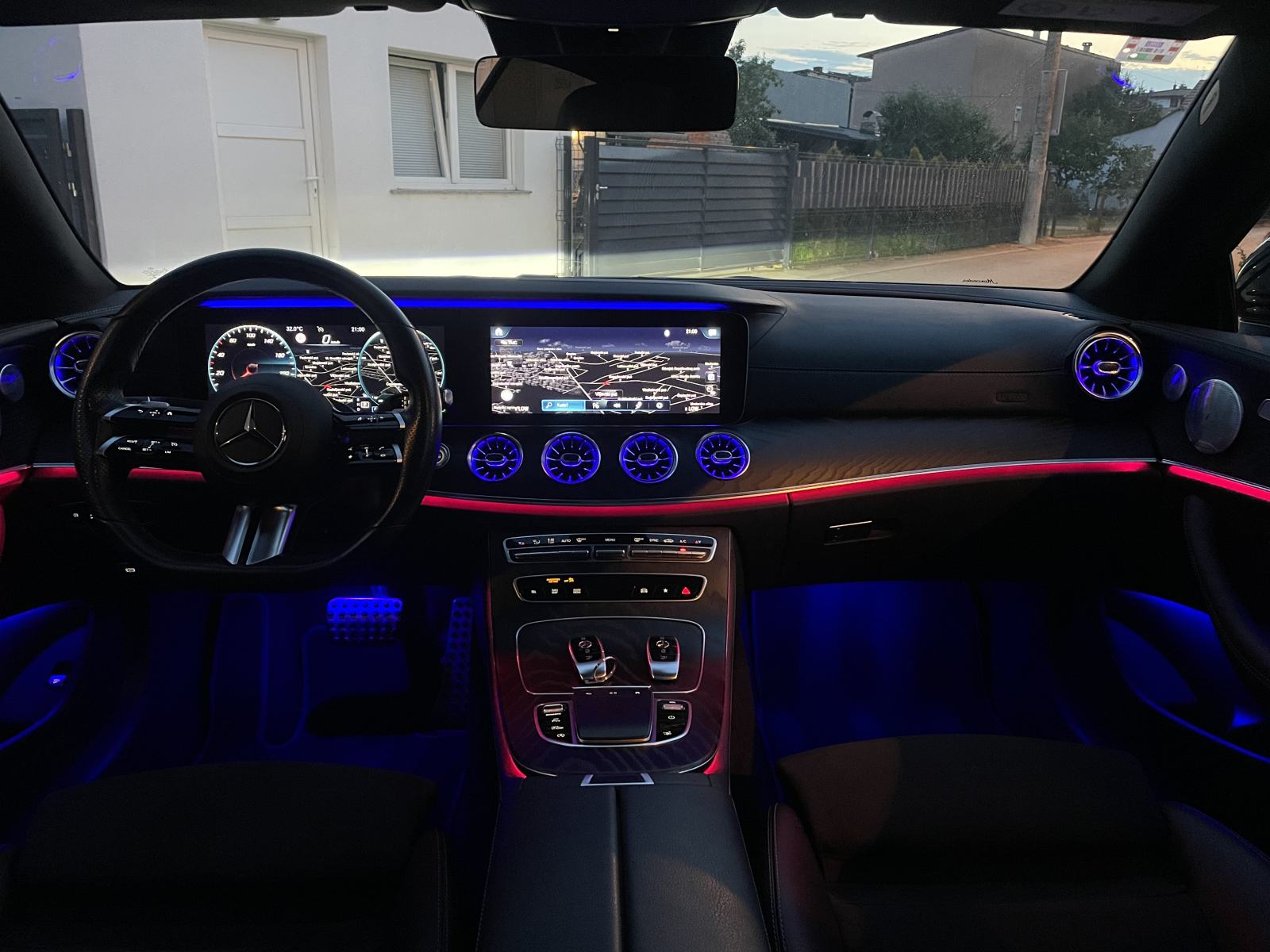 MERCEDES E-COUPE 220d *AMG* PANORAMA/MULTI BEAM/NIGHT PAKET/MASAZA, fotografija 14