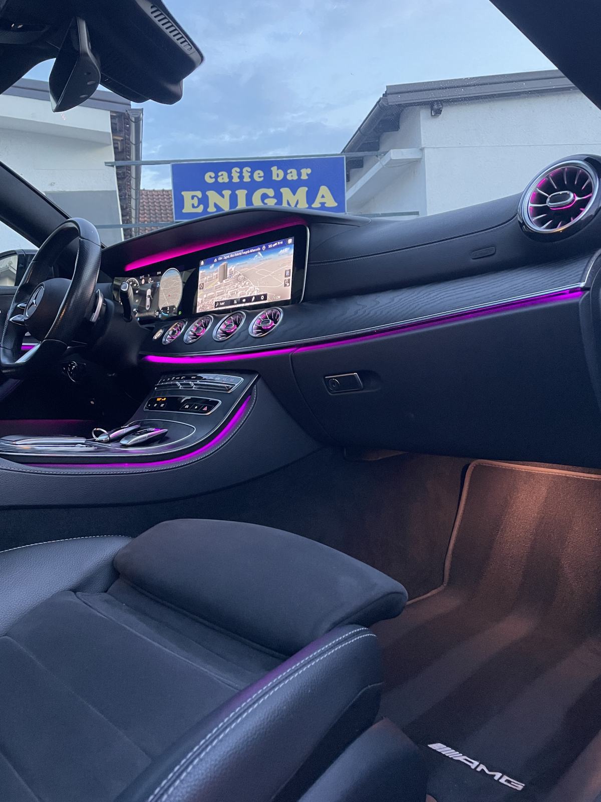 MERCEDES E-COUPE 220d *AMG* PANORAMA/MULTI BEAM/NIGHT PAKET/MASAZA, fotografija 9