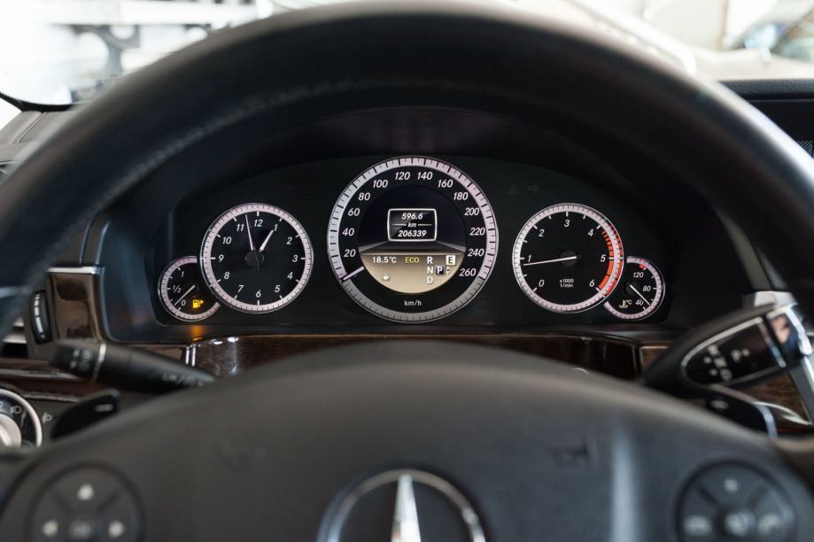 Mercedes E klasa 200CDI automatik, samo 206000km/AKCIJSKA CIJENA, fotografija 8