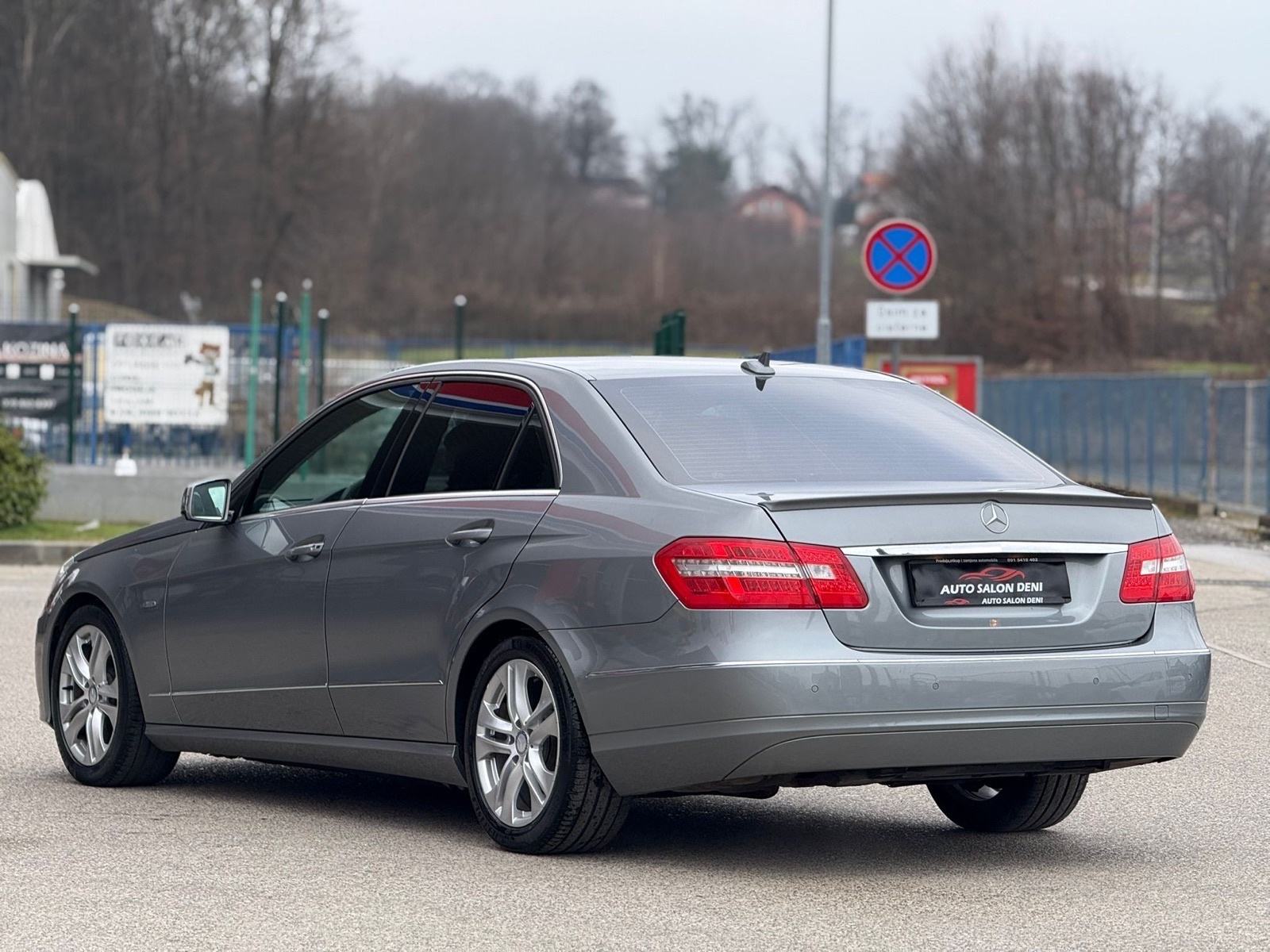 MERCEDES E-klasa 2.2d AVANGARDE 135TKM TOP TOP 13,900€!!!, fotografija 3