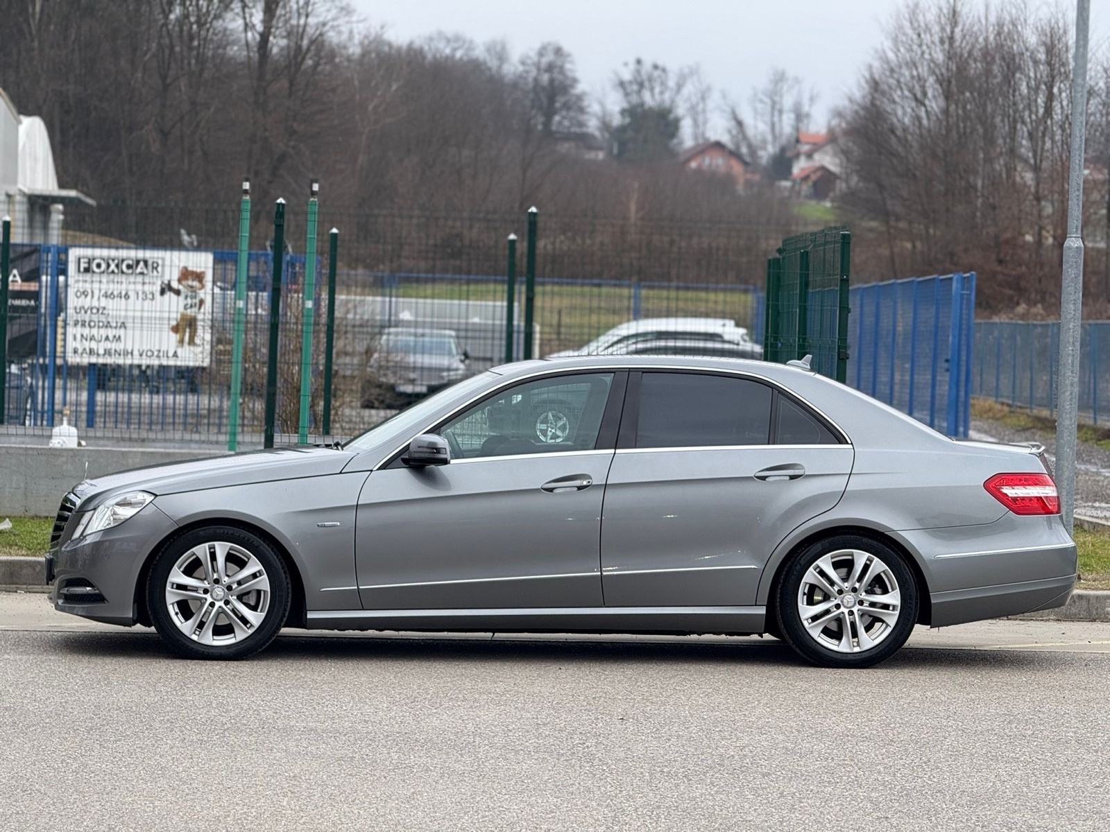MERCEDES E-klasa 2.2d AVANGARDE 135TKM TOP TOP 13,900€!!!, fotografija 5