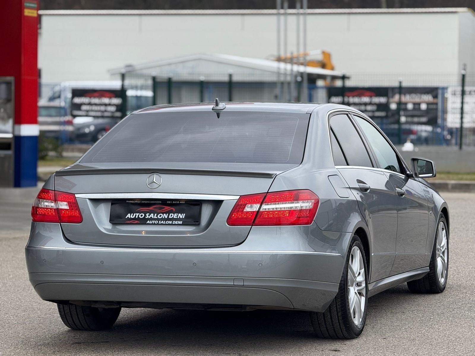 MERCEDES E-klasa 2.2d AVANGARDE 135TKM TOP TOP 13,900€!!!, fotografija 9