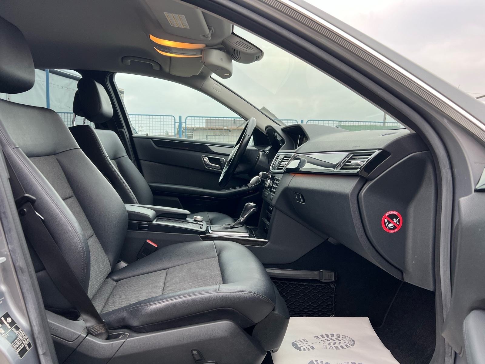 MERCEDES E-klasa 2.2d AVANGARDE 135TKM TOP TOP 13,900€!!!, fotografija 19