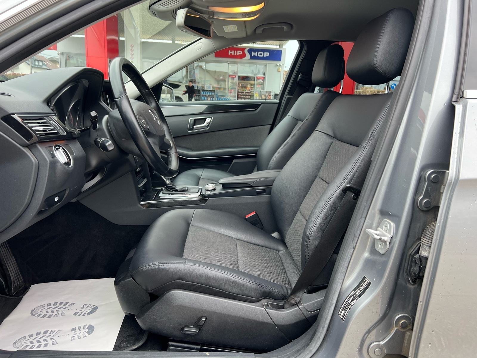 MERCEDES E-klasa 2.2d AVANGARDE 135TKM TOP TOP 13,900€!!!, fotografija 20