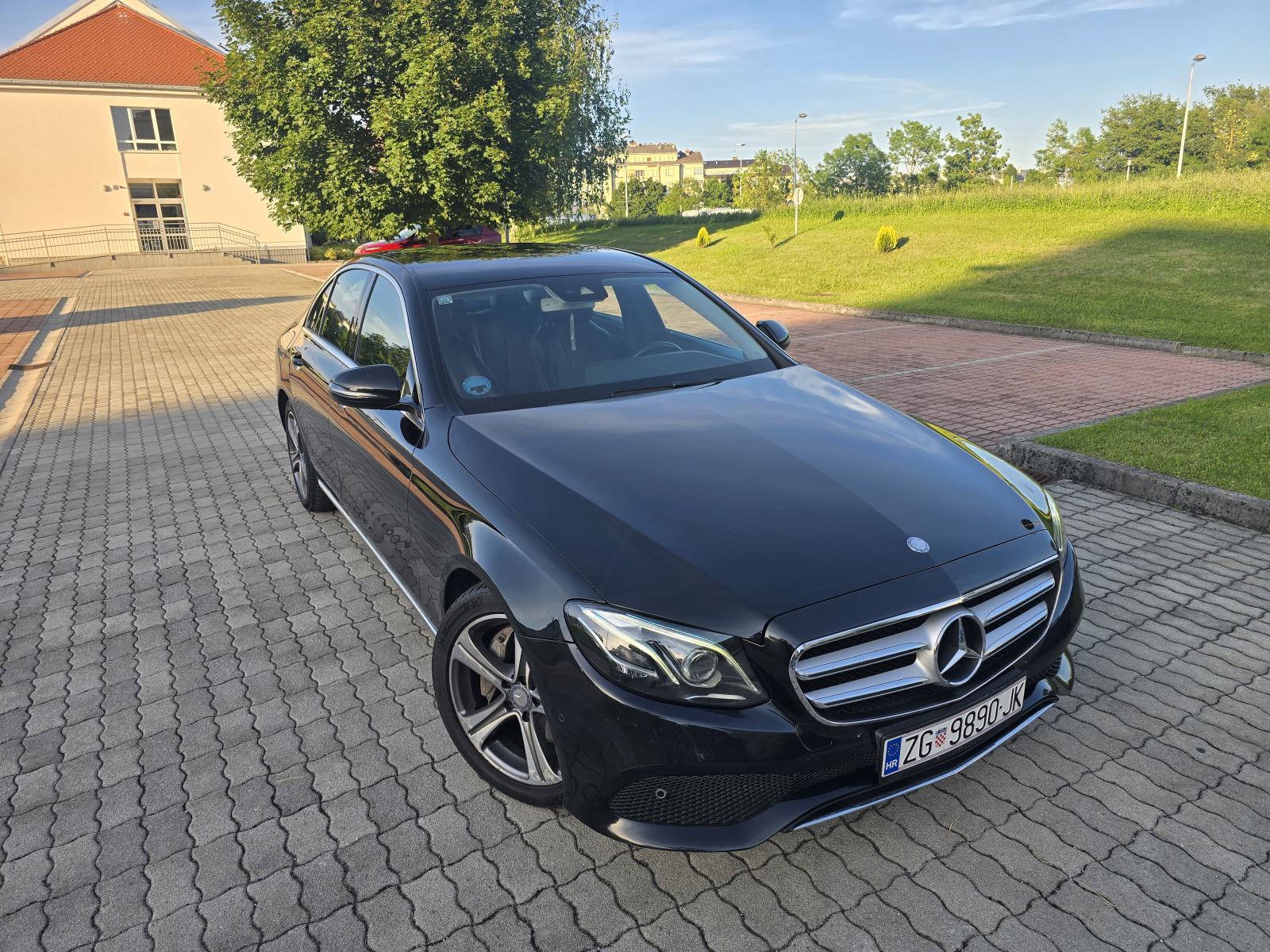 Mercedes-E-klasa Automatik Alu18,F1- Volan,Koza,Bi-Xsenon Kredit-Zamj, fotografija 3