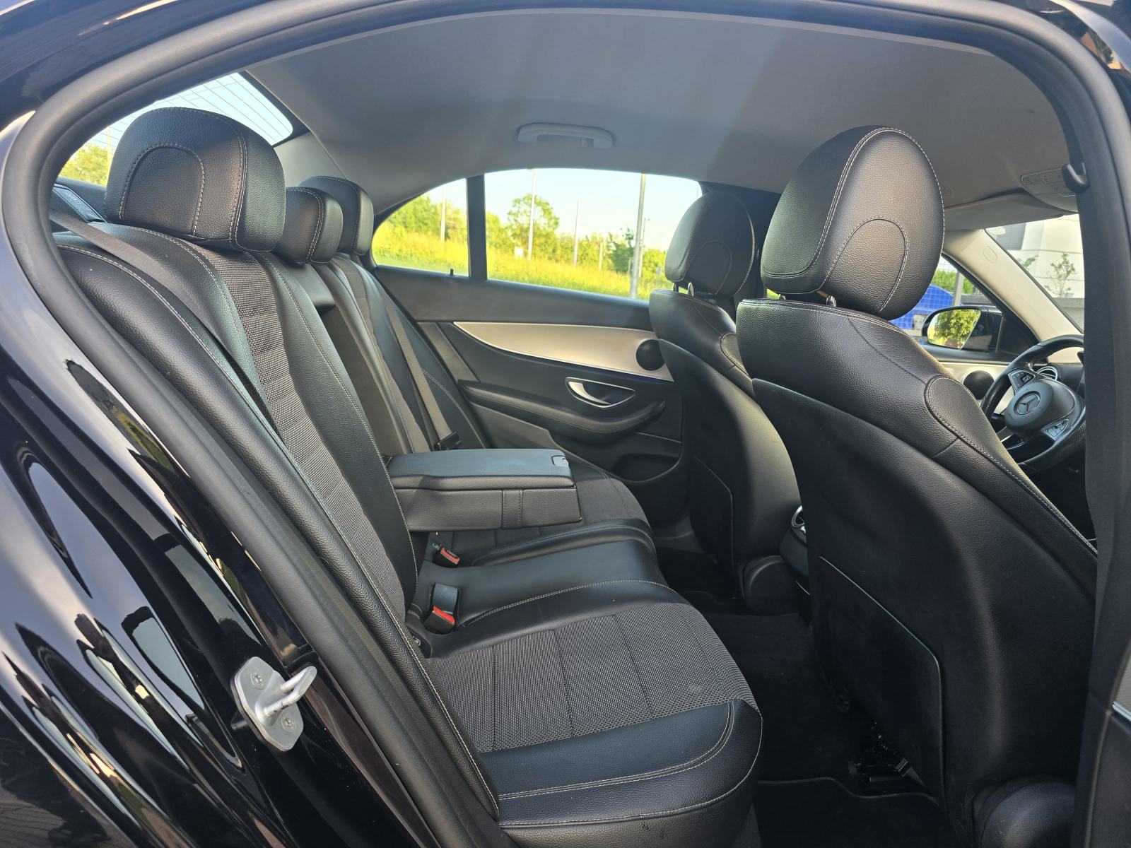 Mercedes-E-klasa Automatik Alu18,F1- Volan,Koza,Bi-Xsenon Kredit-Zamj, fotografija 11