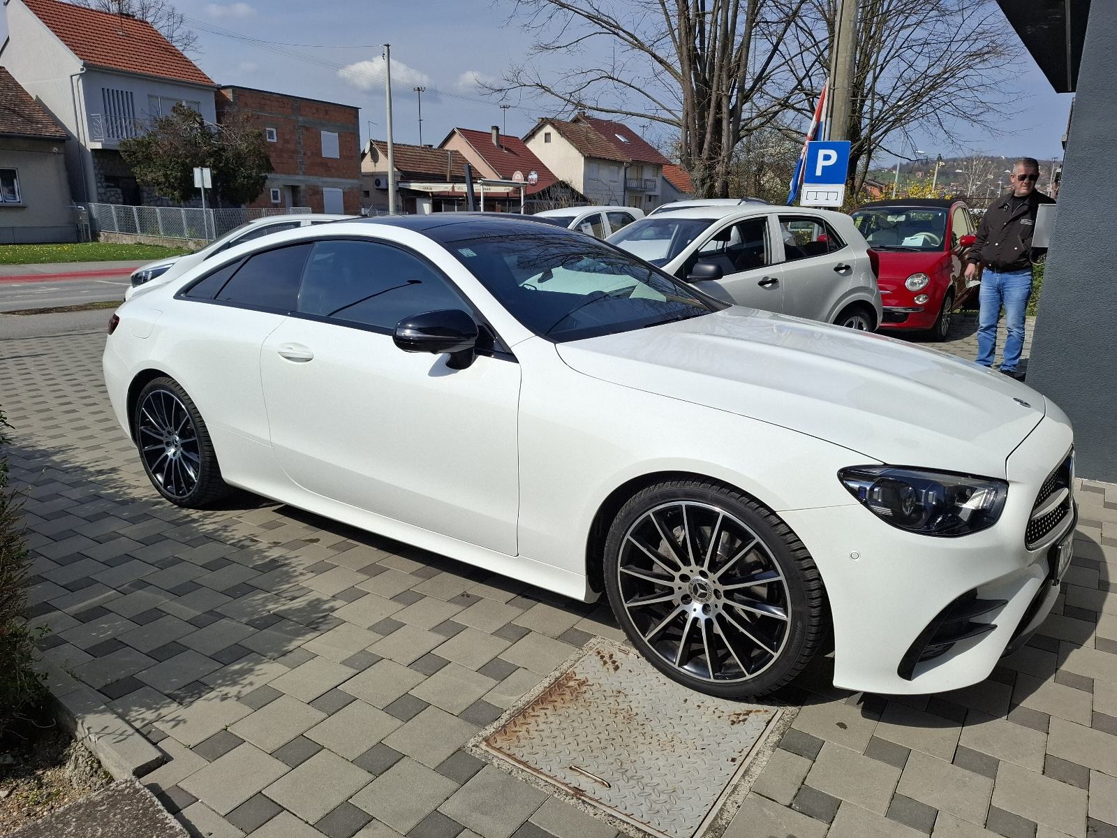 Mercedes E klasa Coupe 220 D automatik FULL OPREMA TOP STANJE 2023god, fotografija 3