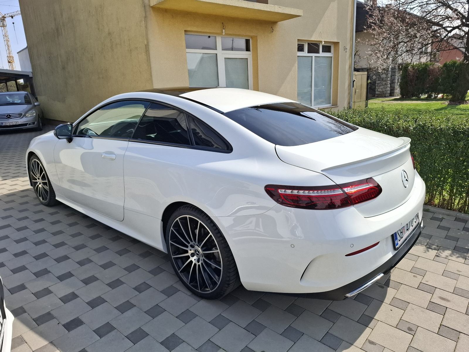 Mercedes E klasa Coupe 220 D automatik FULL OPREMA TOP STANJE 2023god, fotografija 5