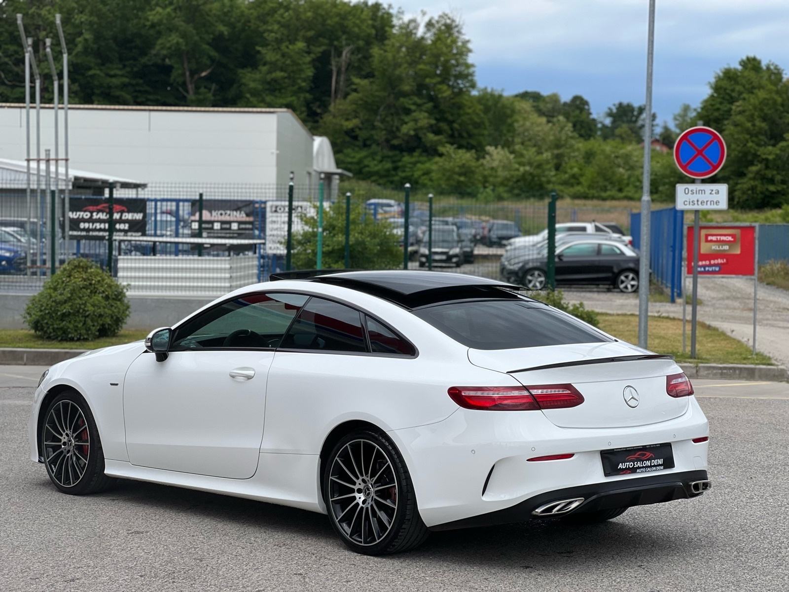 Mercedes E-klasa Coupe 220d AMG PANORAMA ACTIVE SOUND 29,999€!!!, fotografija 3