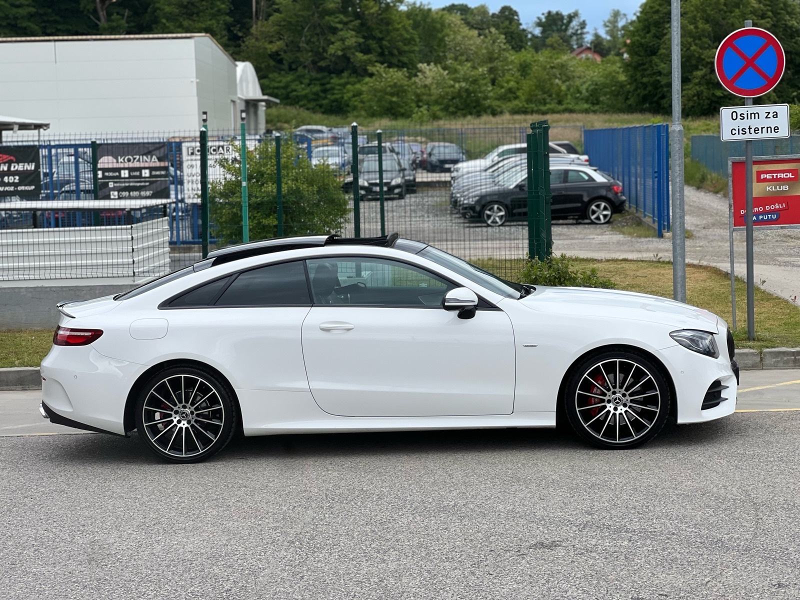 Mercedes E-klasa Coupe 220d AMG PANORAMA ACTIVE SOUND 29,999€!!!, fotografija 8
