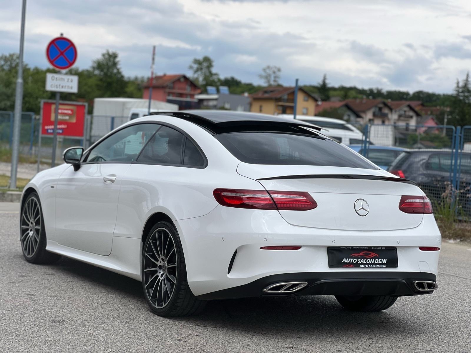 Mercedes E-klasa Coupe 220d AMG PANORAMA ACTIVE SOUND 29,999€!!!, fotografija 12