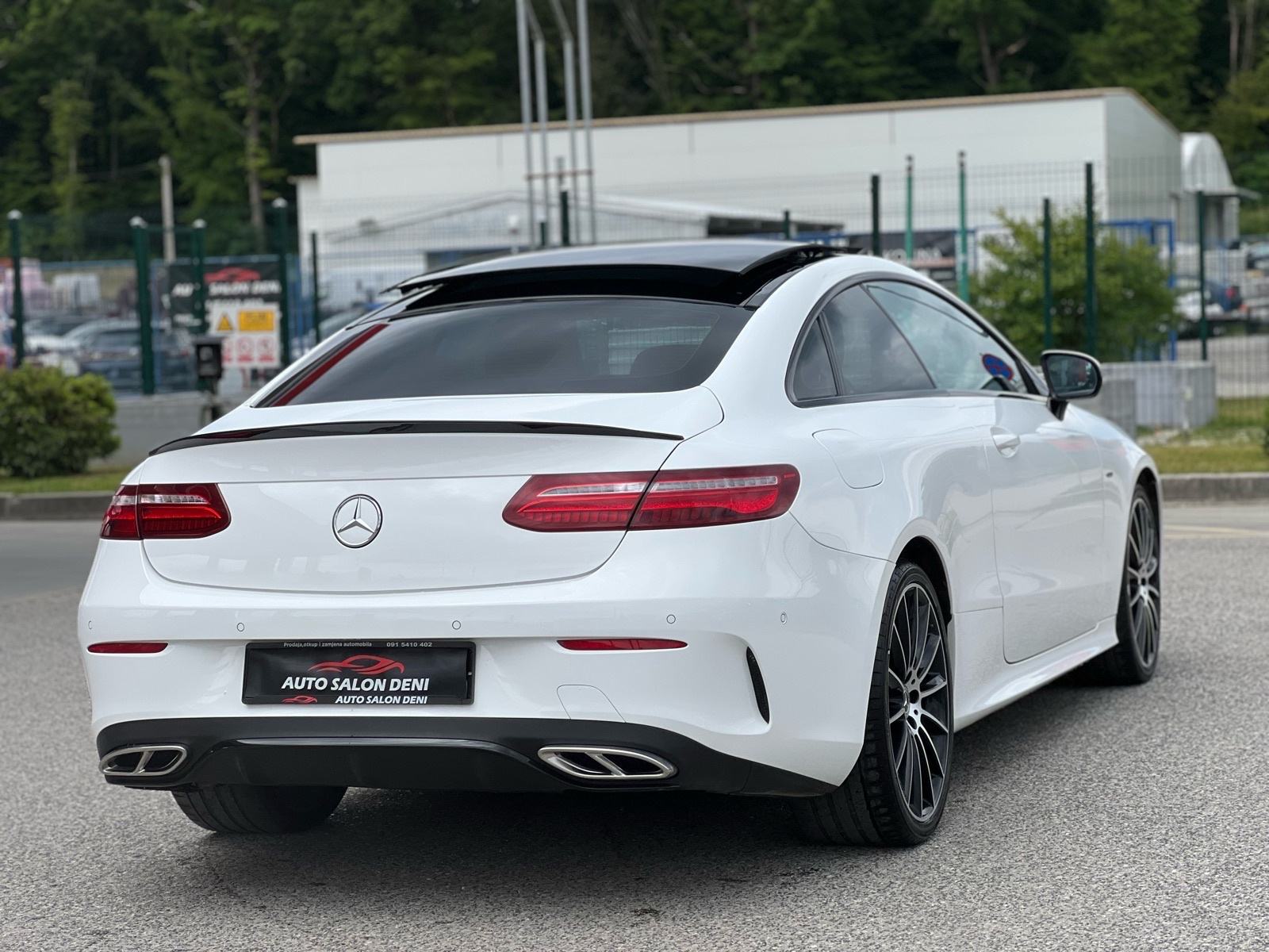 Mercedes E-klasa Coupe 220d AMG PANORAMA ACTIVE SOUND 29,999€!!!, fotografija 11