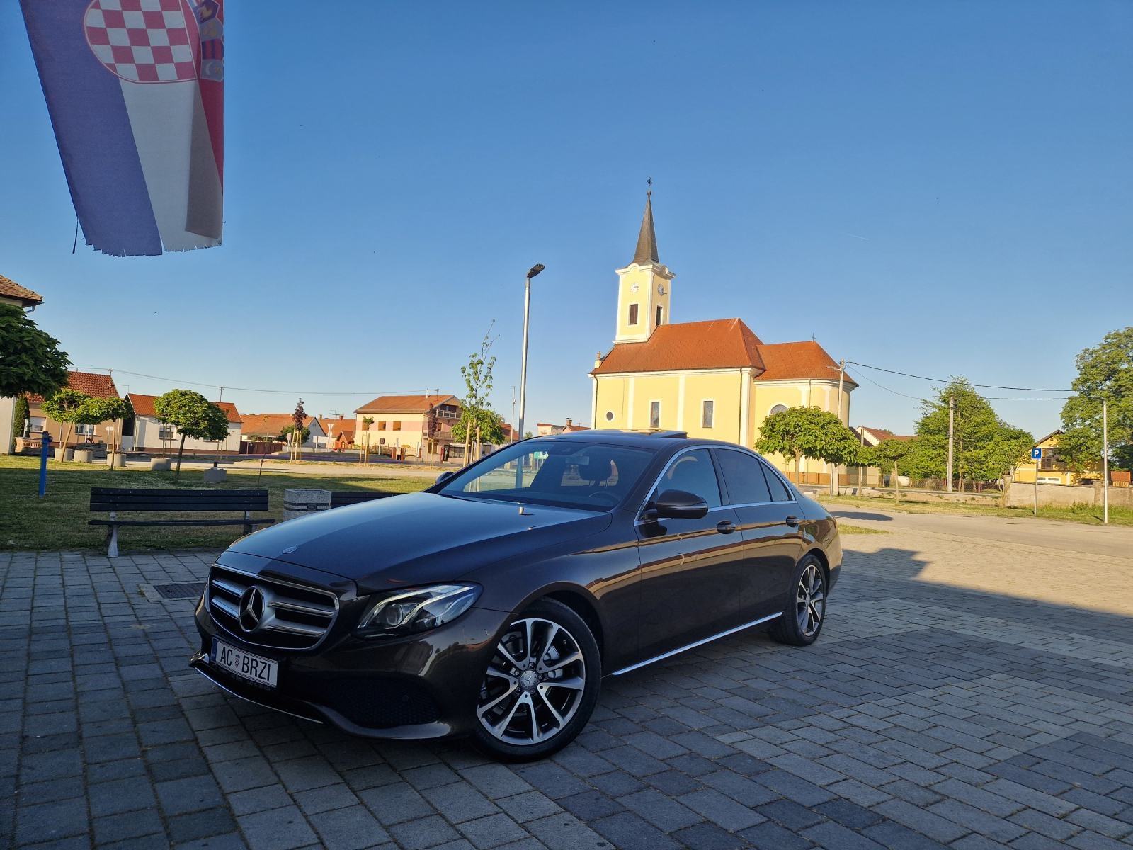 Mercedes E220D 143kw OM654,9G,šiber,Multibeam,Ambient, kuka,kamera, fotografija 3
