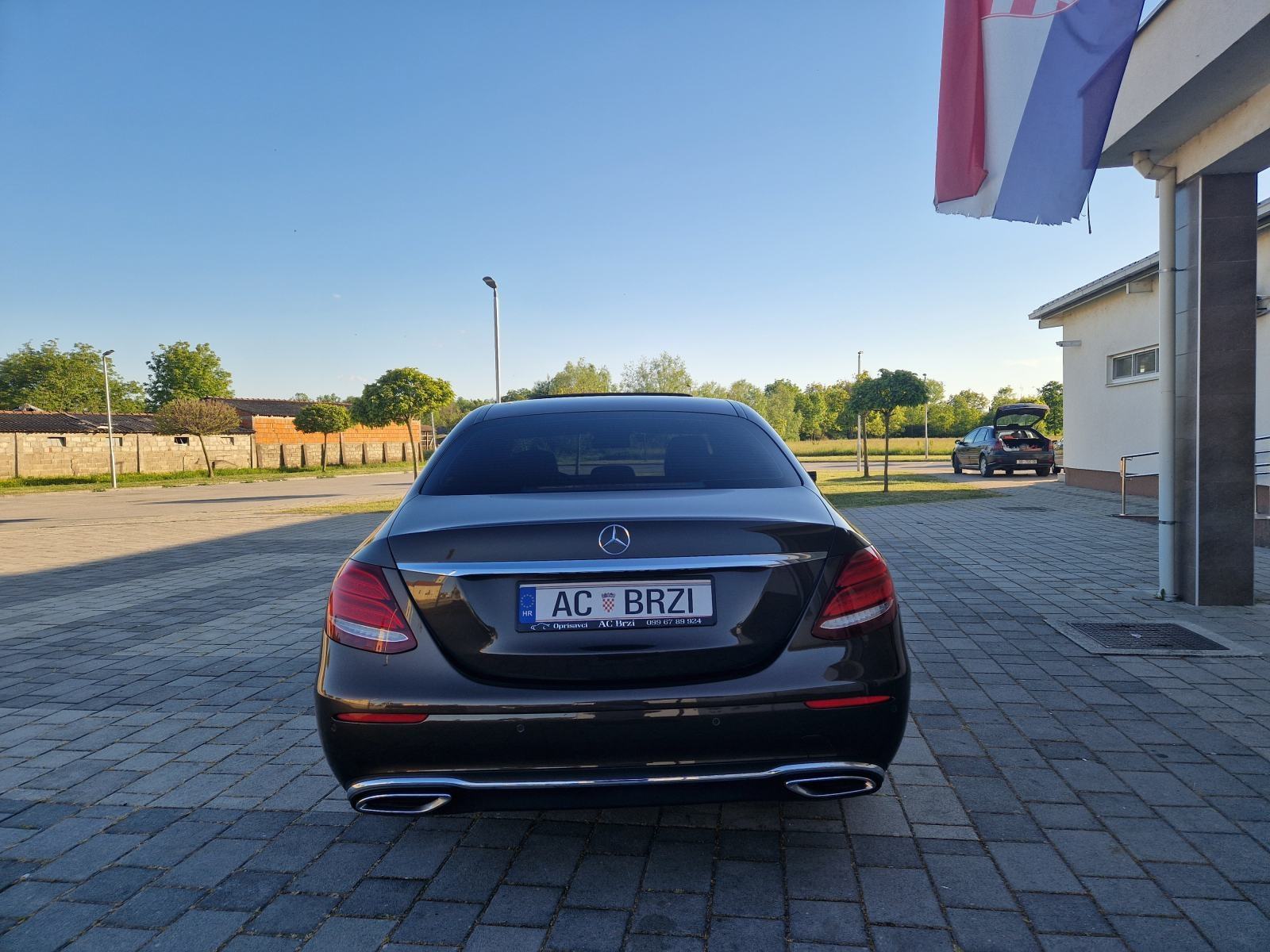 Mercedes E220D 143kw OM654,9G,šiber,Multibeam,Ambient, kuka,kamera, fotografija 13