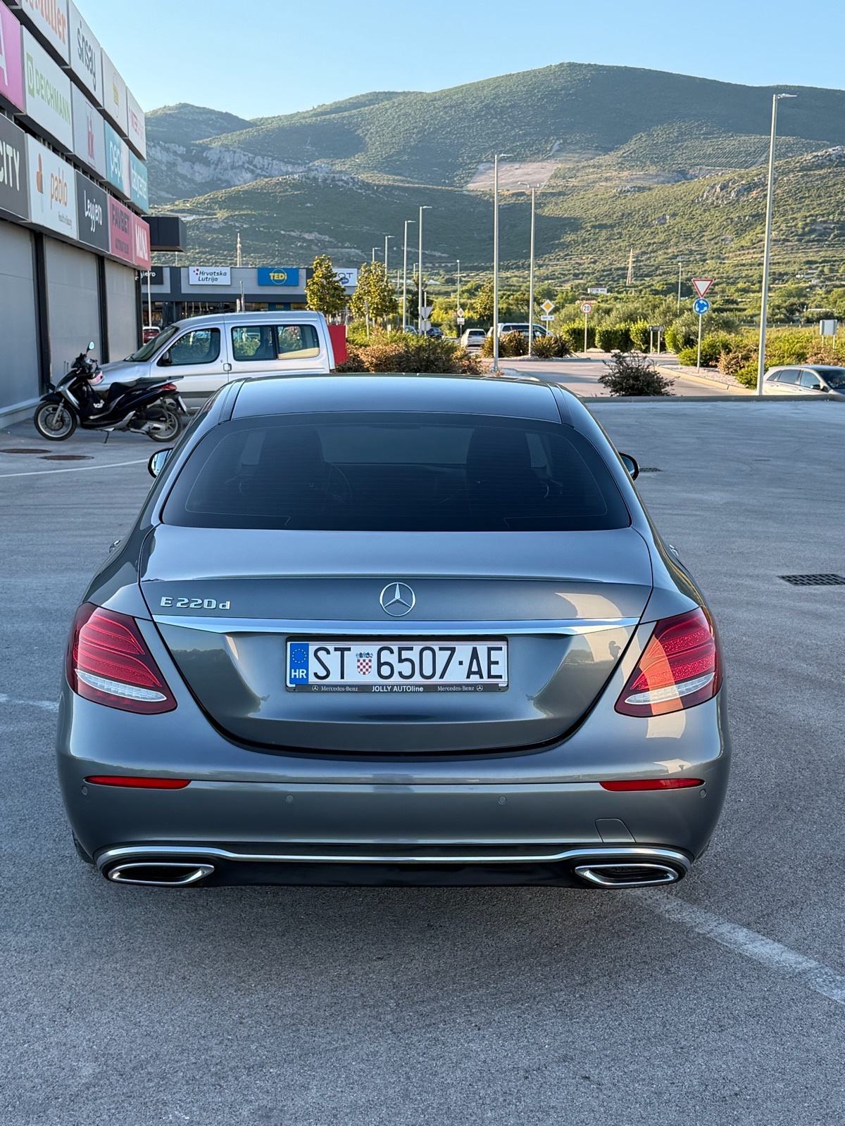 Mercedes E220D 2018 god, fotografija 3