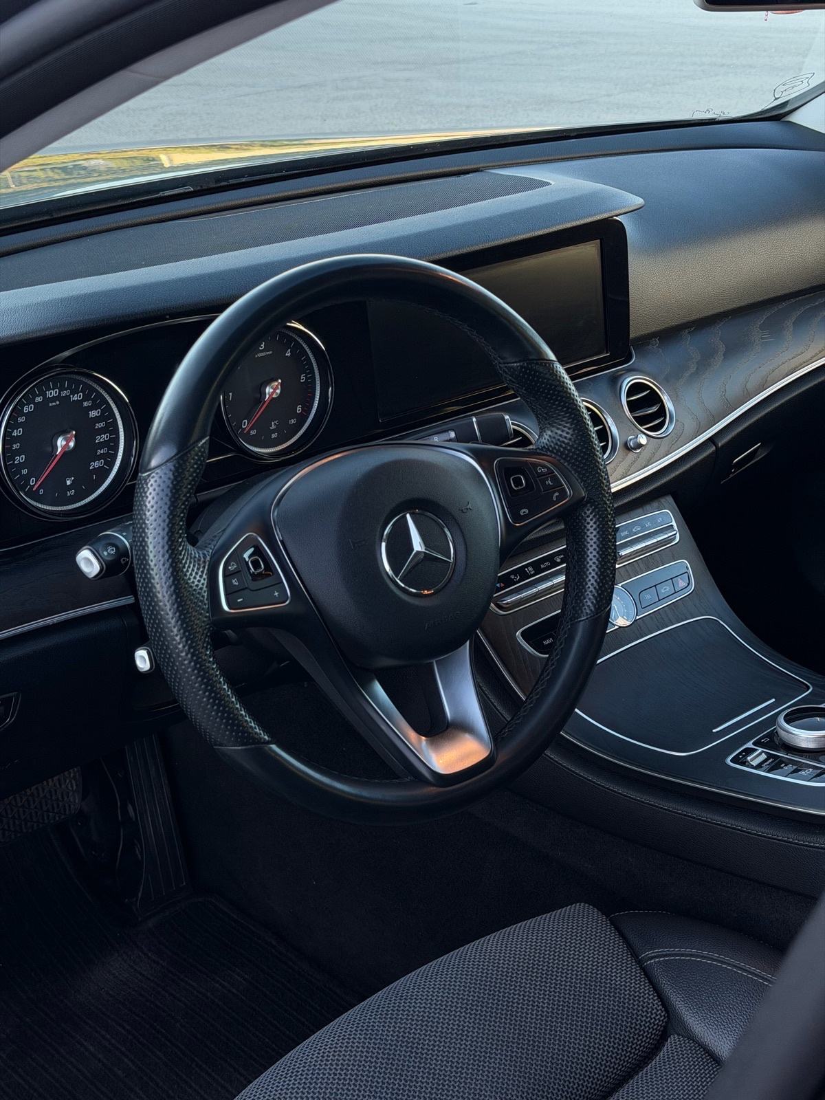 Mercedes E220D 2018 god, fotografija 17