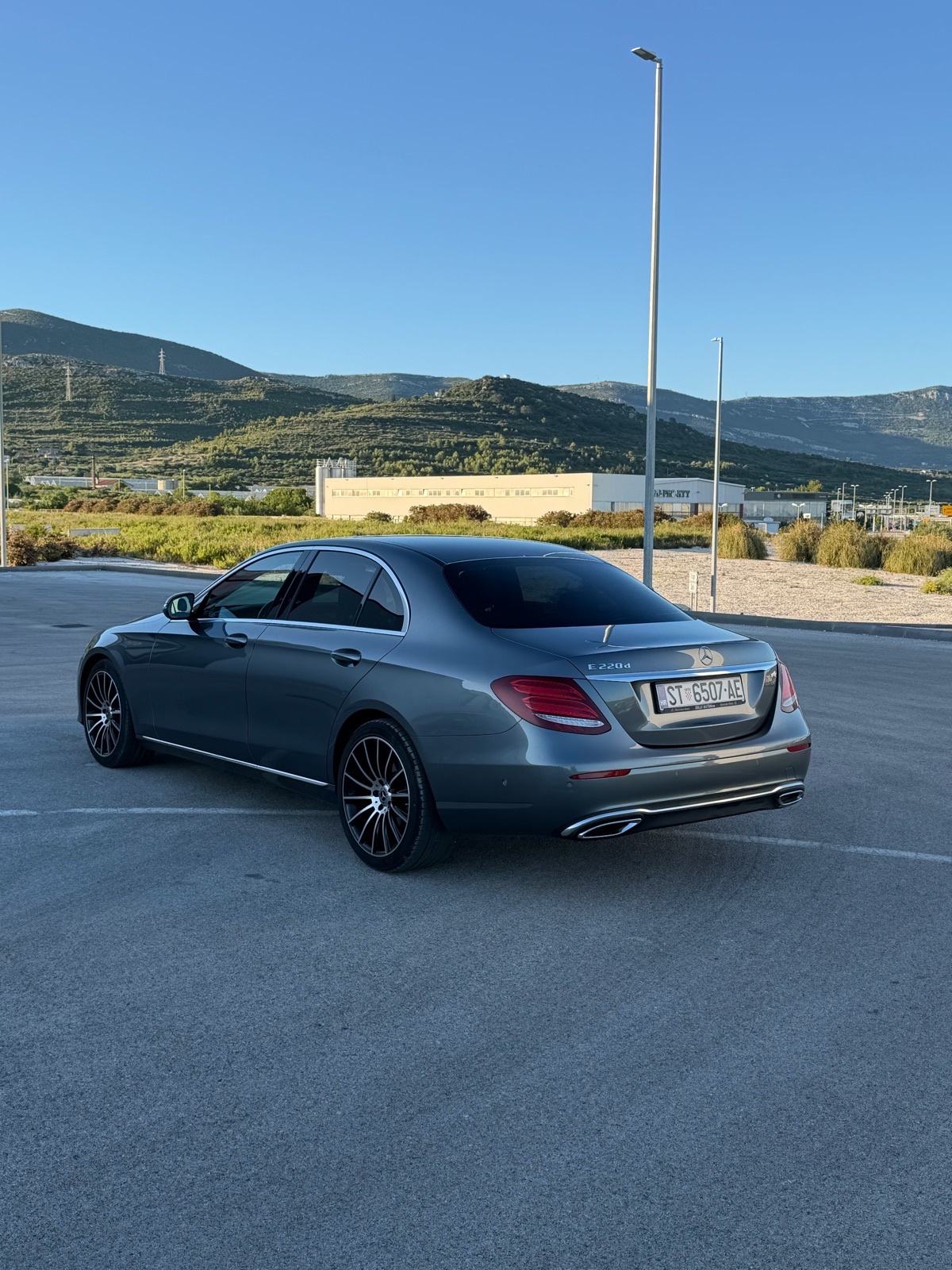 Mercedes E220D 2018 god, fotografija 2