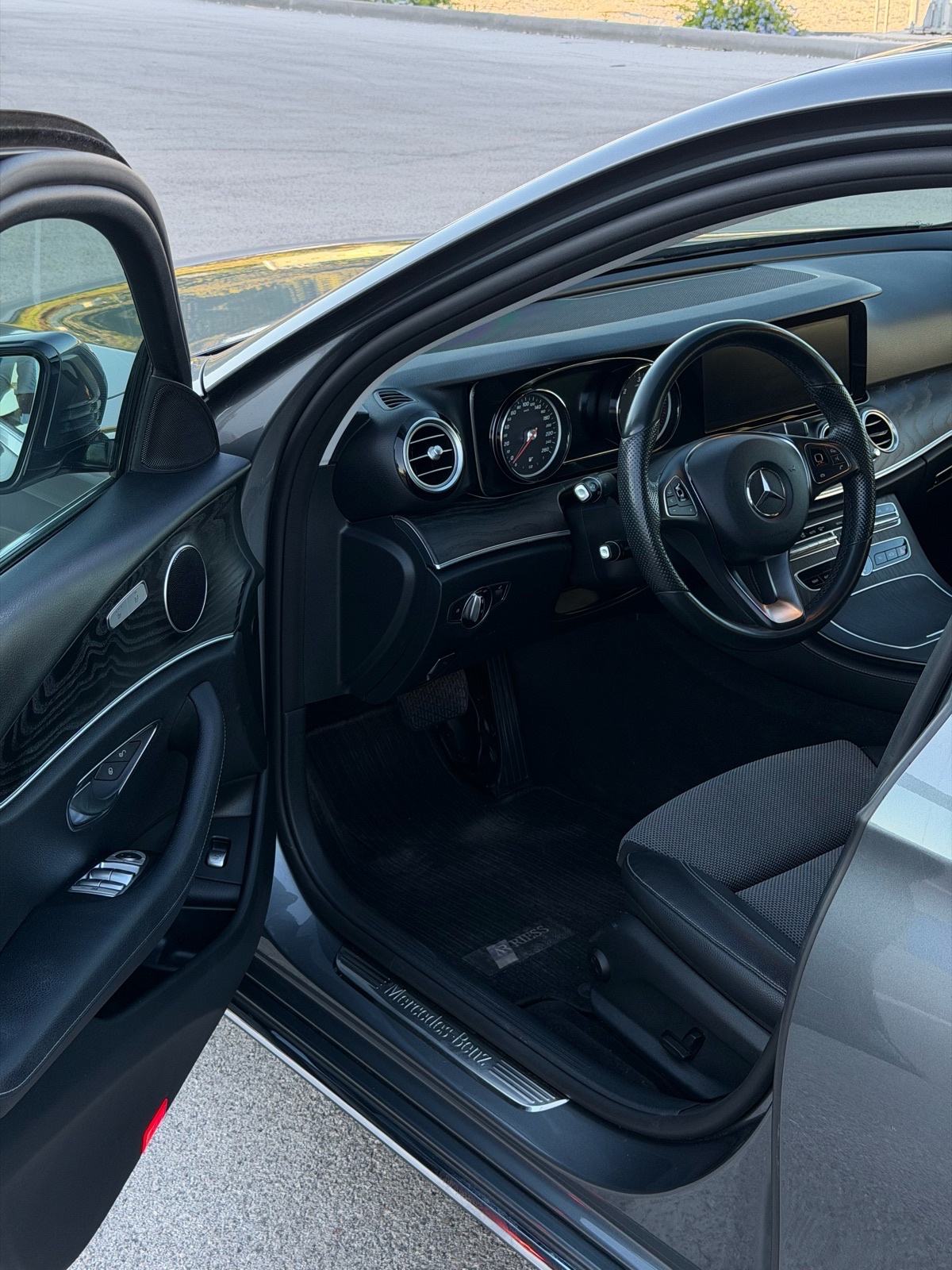 Mercedes E220D 2018 god, fotografija 11