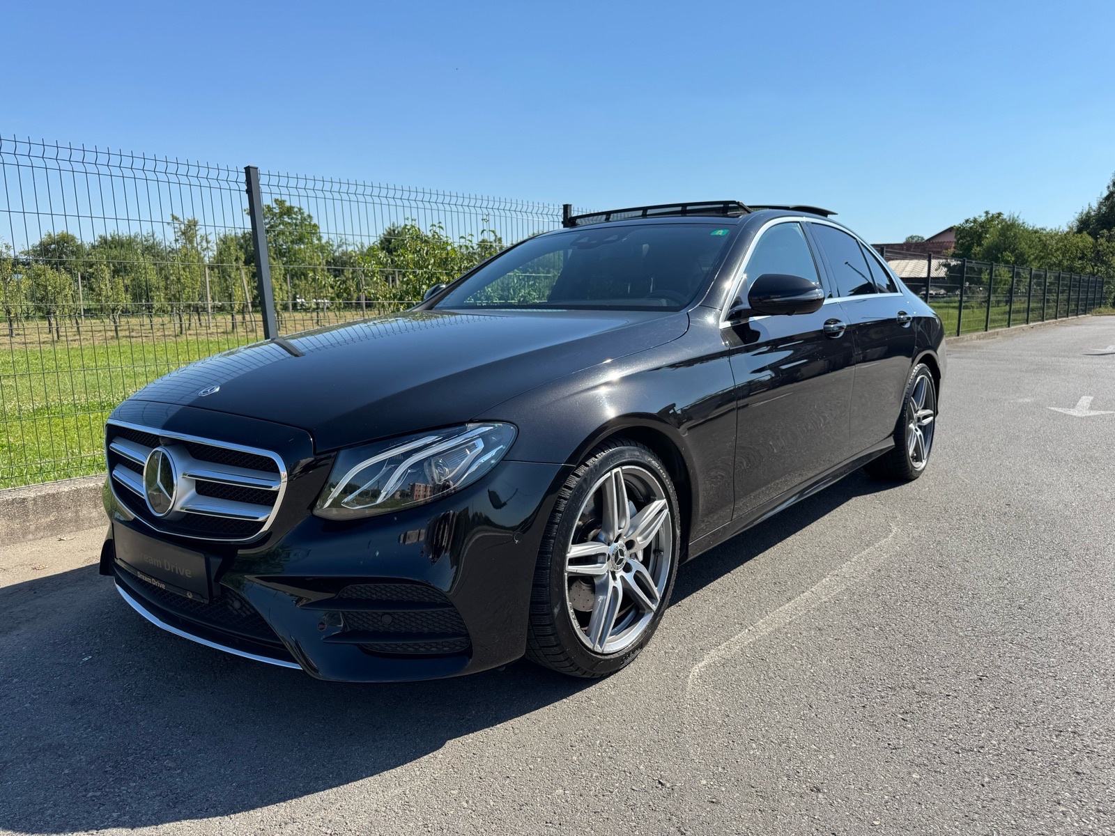 Mercedes E220d AMG, Pano, kamera 360, fotografija 1