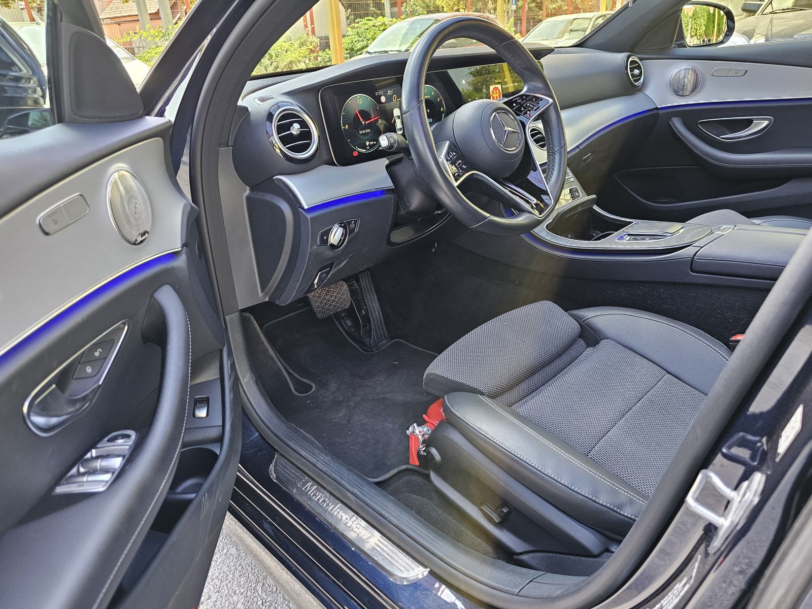 MERCEDES*E300DE*AMG*2022.G*BURMESTER*ŠIBER*360KAMERE*VIRTUAL*44900E, fotografija 17