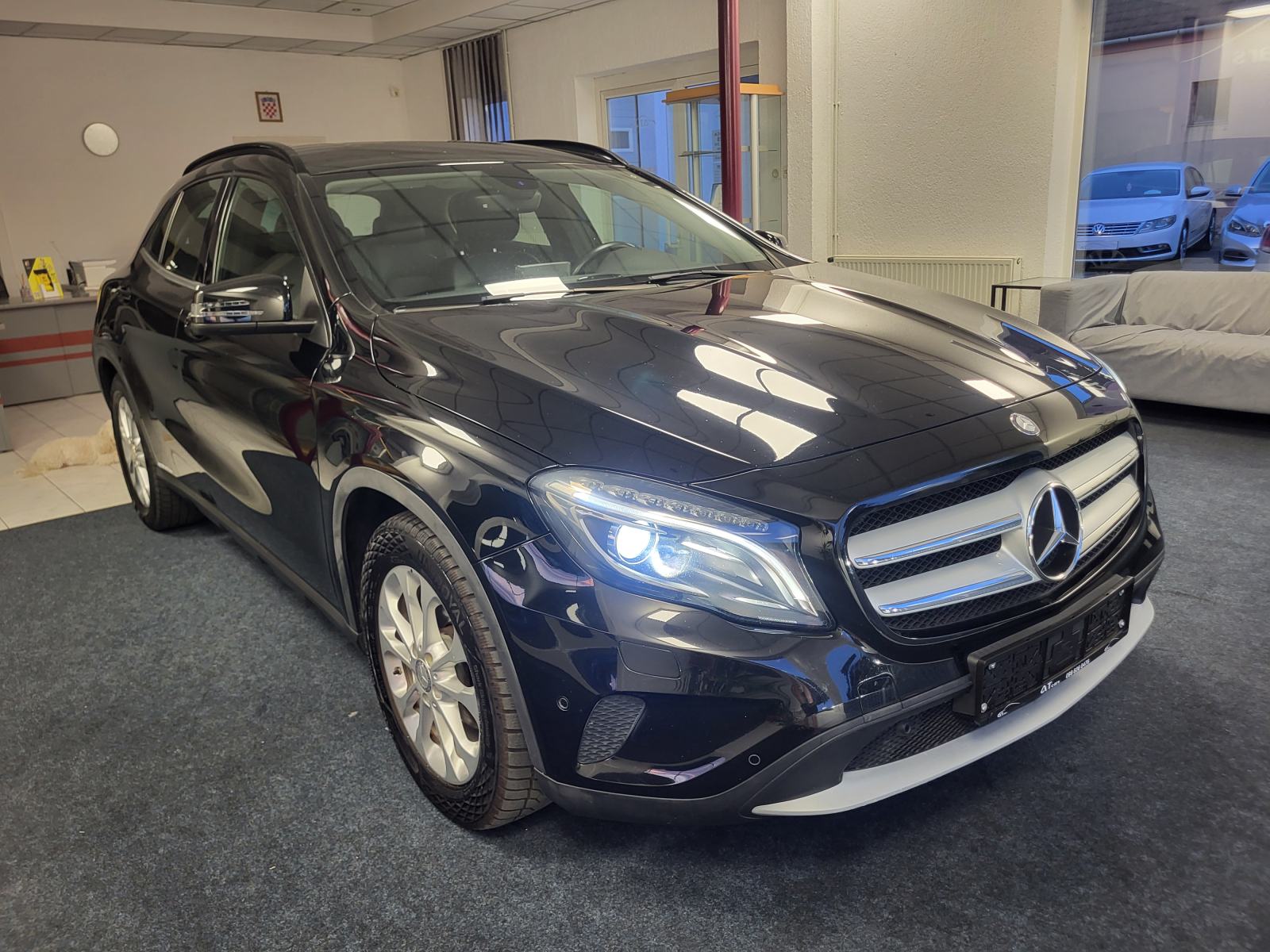 MERCEDES GLA 200 CDI KOŽA MEMORIJA SJEDALA TEMPOMAT NAVI LED+XENON, pogled izvana - slika 4