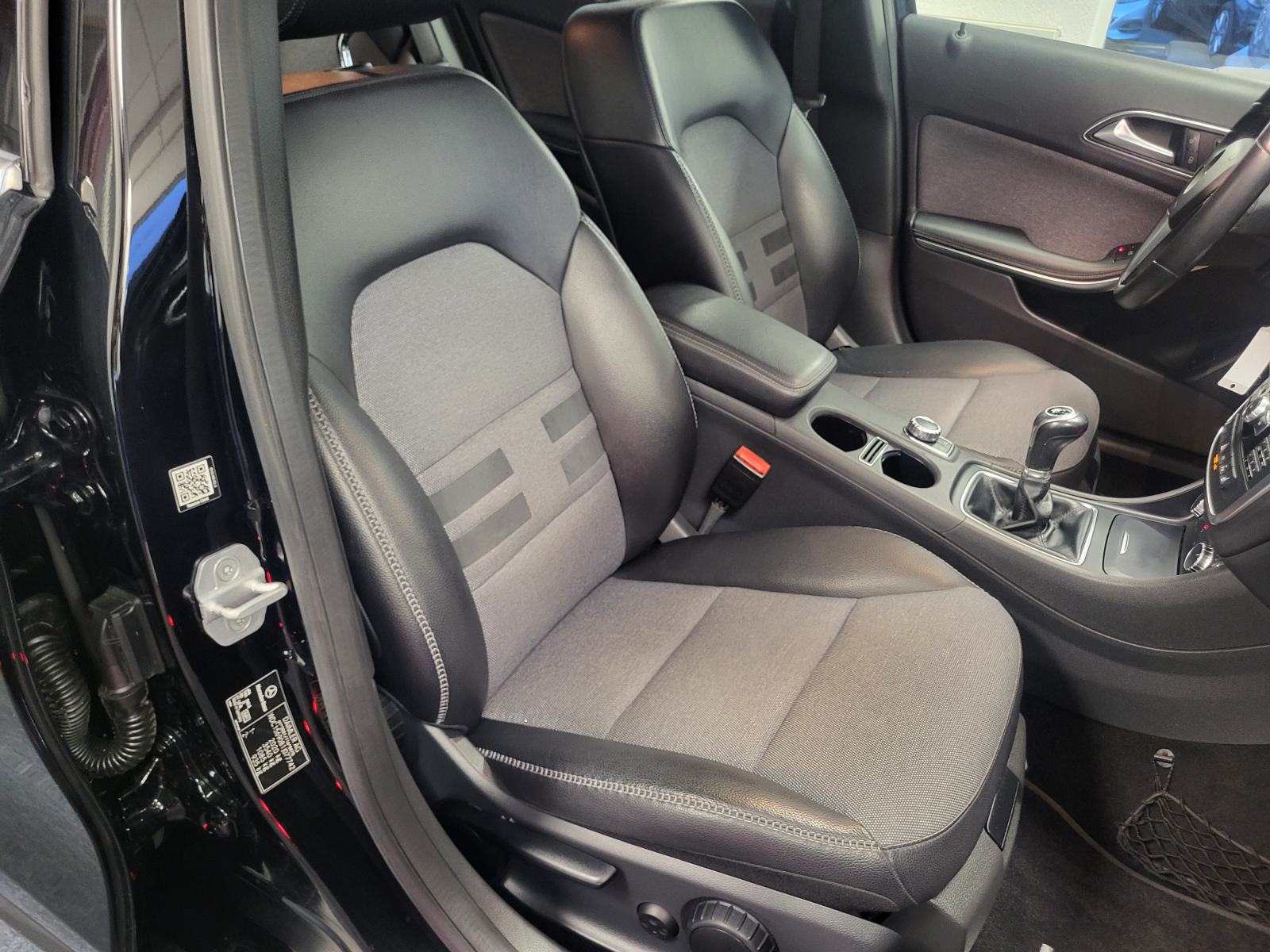MERCEDES GLA 200 CDI KOŽA MEMORIJA SJEDALA TEMPOMAT NAVI LED+XENON, fotografija 20