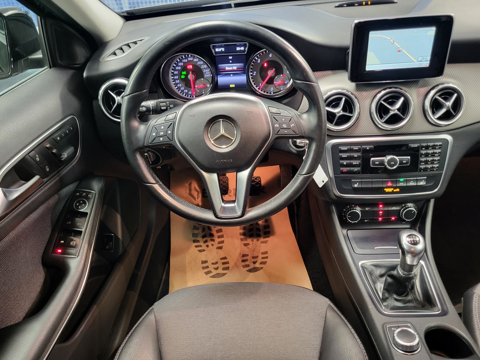 MERCEDES GLA 200 CDI KOŽA MEMORIJA SJEDALA TEMPOMAT NAVI LED+XENON, fotografija 18
