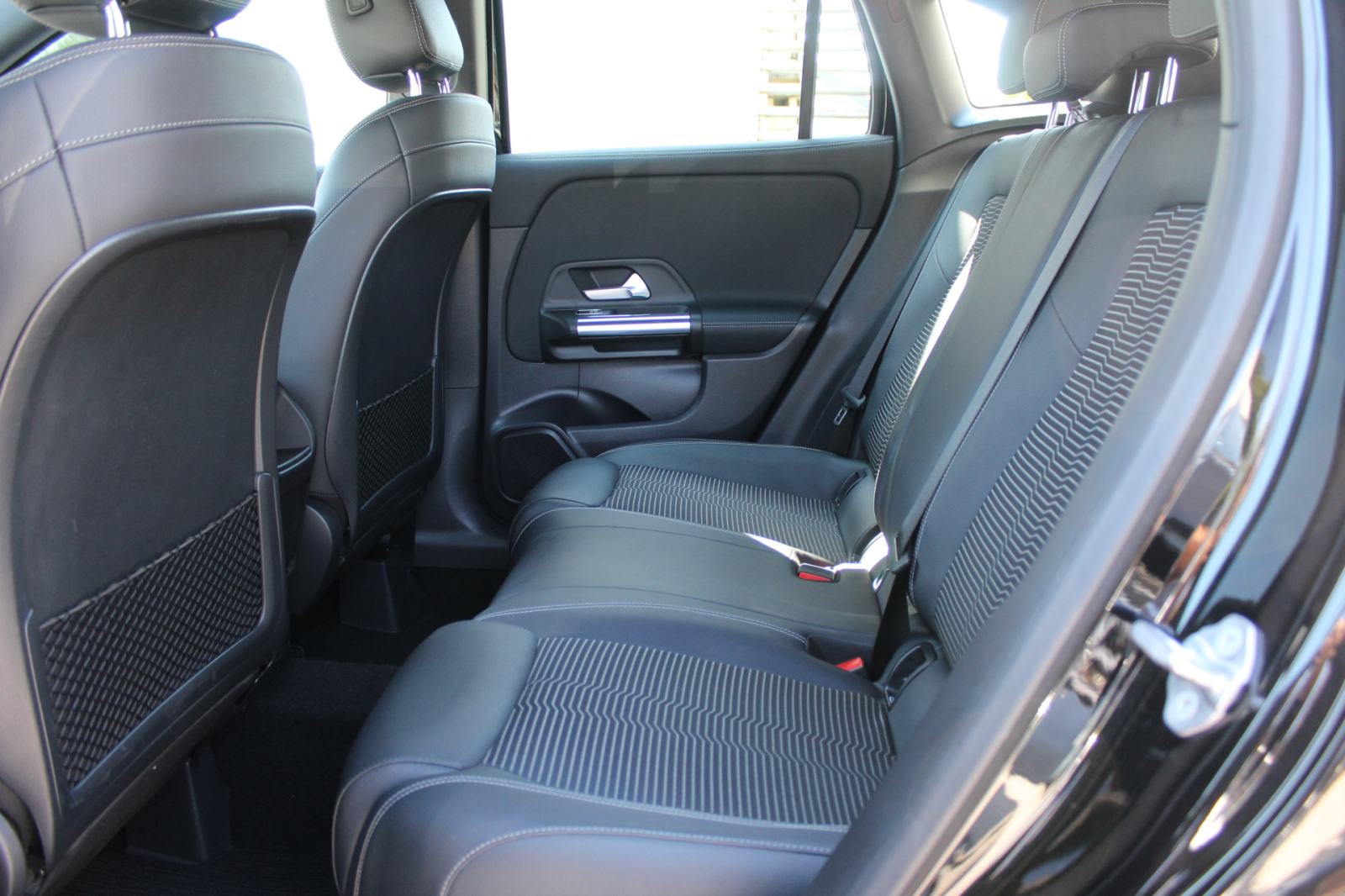 Mercedes GLA 200D AUTOMATIK, PROGRESSIVE, LED, NAVI, KOŽA, GARANCIJA, fotografija 9