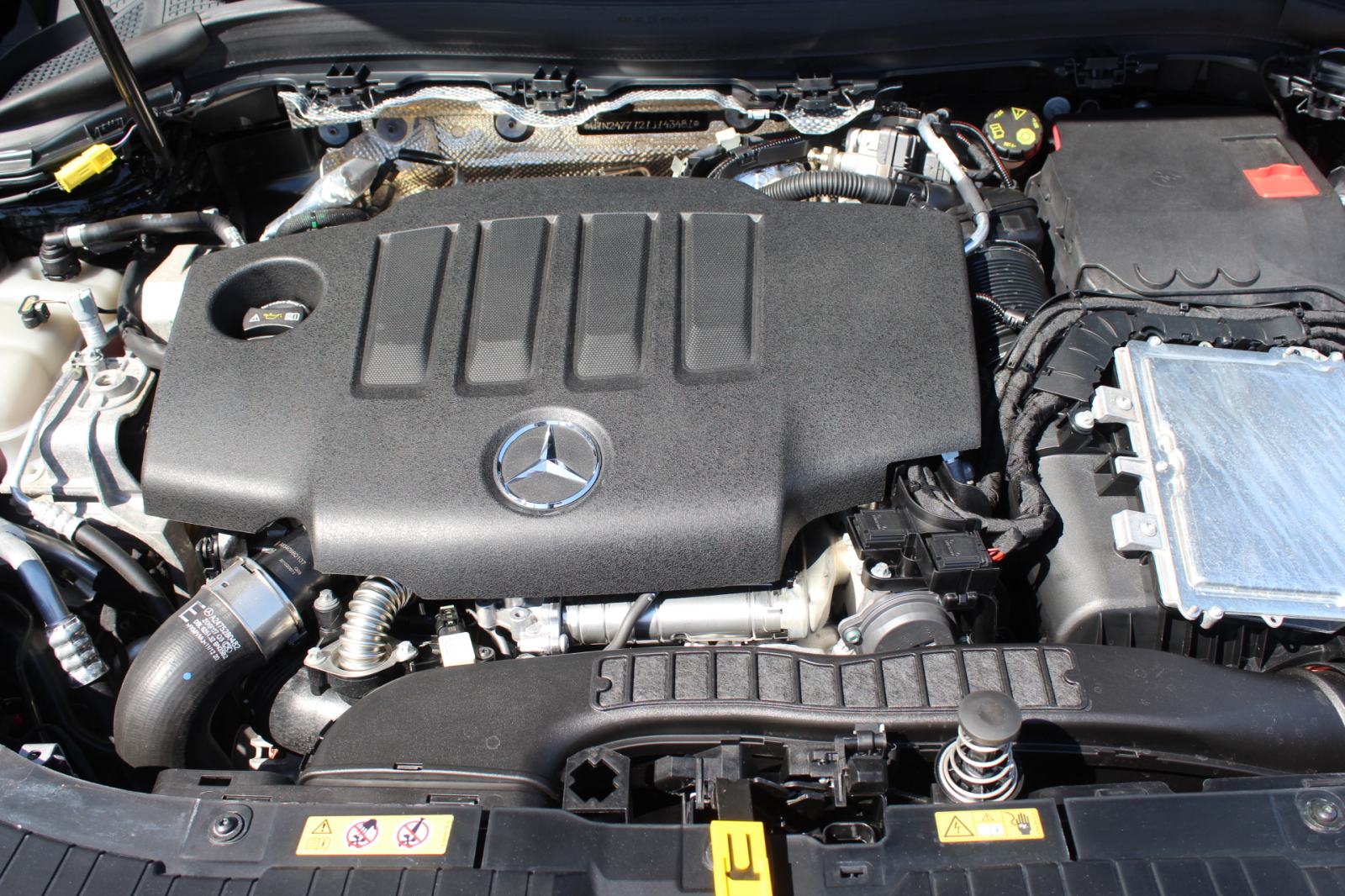 Mercedes GLA 200D AUTOMATIK, PROGRESSIVE, LED, NAVI, KOŽA, GARANCIJA, fotografija 18