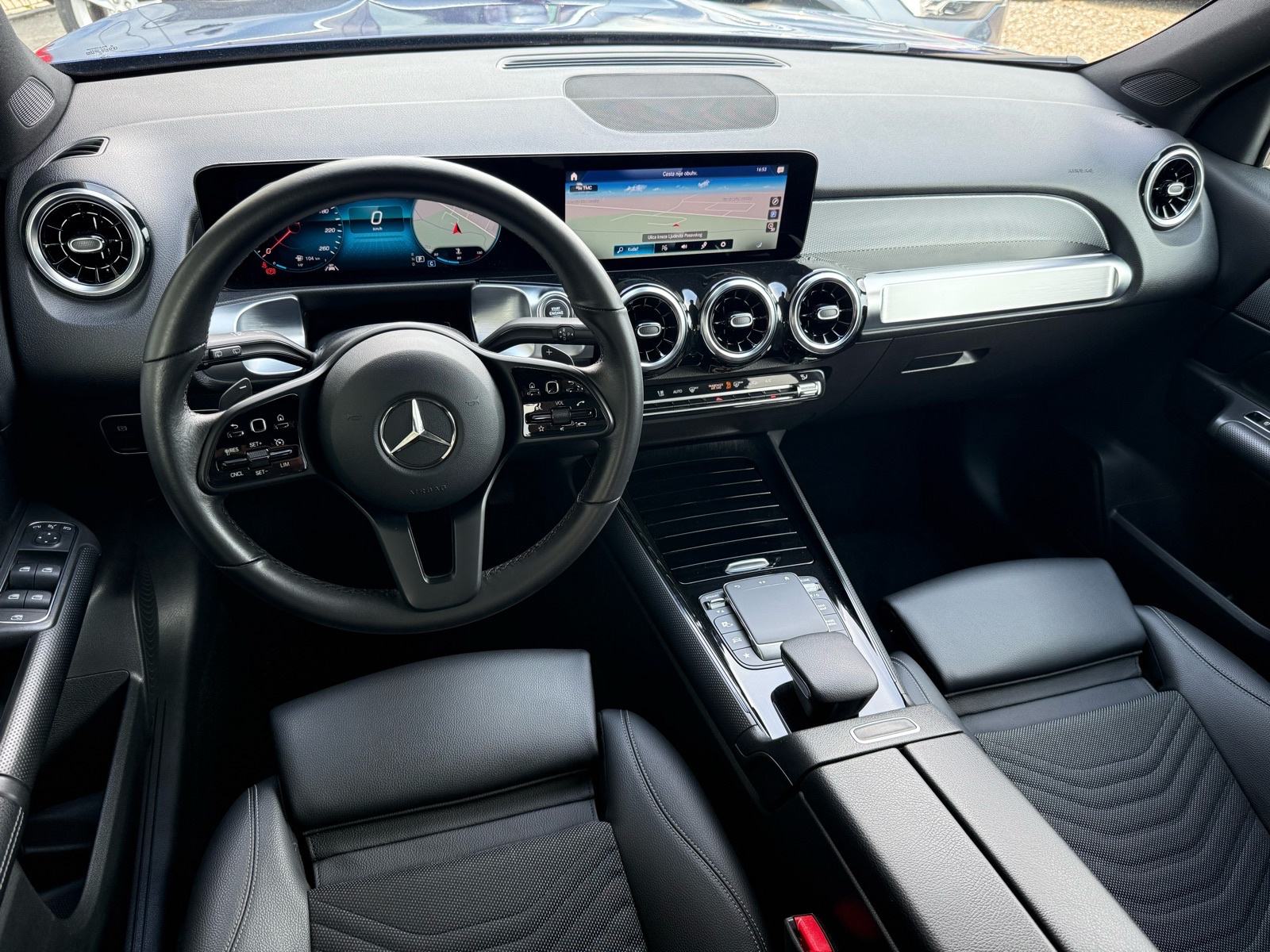Mercedes GLB 200 AUTOMATIK °WIDESCREEN°KOŽA°LEASING BEZ UČEŠĆA°, fotografija 11