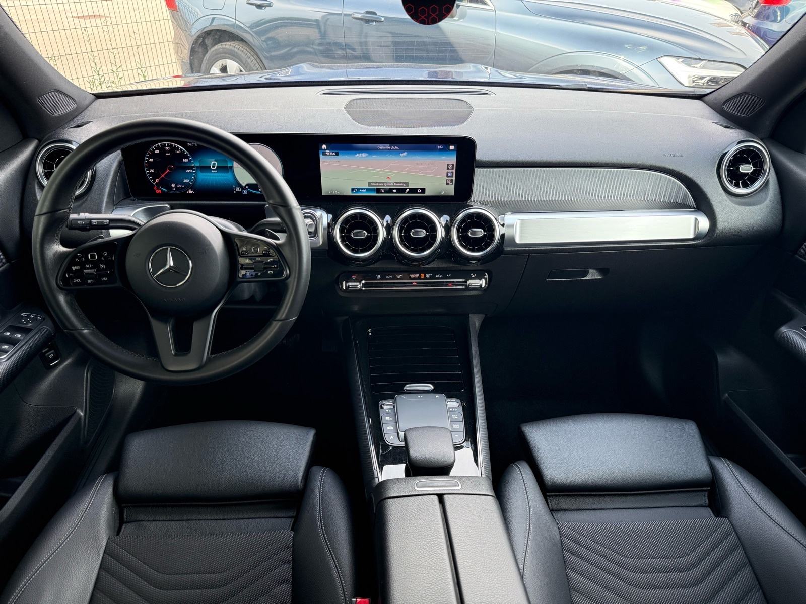 Mercedes GLB 200 AUTOMATIK °WIDESCREEN°KOŽA°LEASING BEZ UČEŠĆA°, fotografija 12