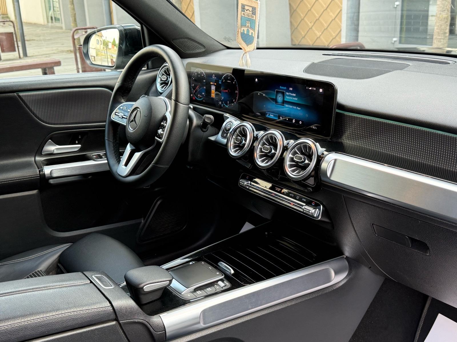 Mercedes GLB 200 D 2021, 7 Sjedala, Widescreen, Ambilight, Jamstvo, fotografija 14