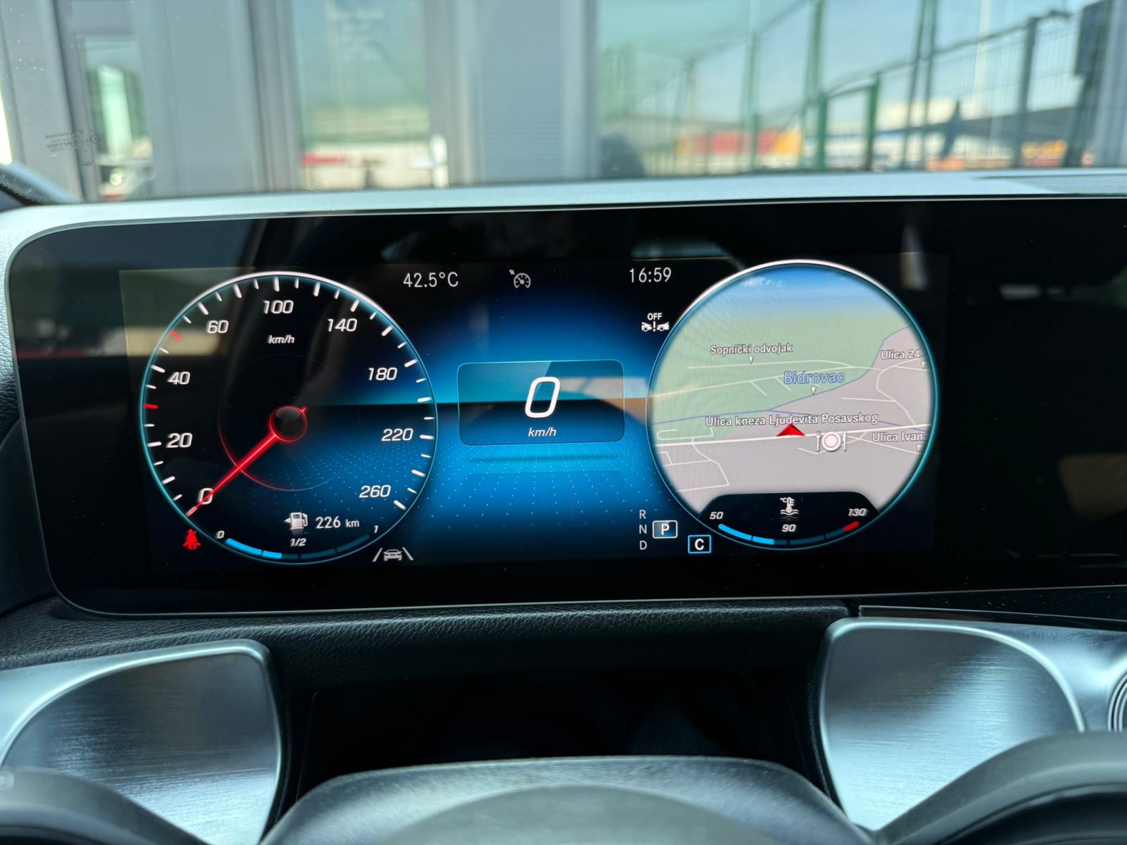 Mercedes GLB 200D AUTOMATIK 7-SJEDALA °WIDESCREEN°LEASIGN BEZ UČEŠĆA°, fotografija 17