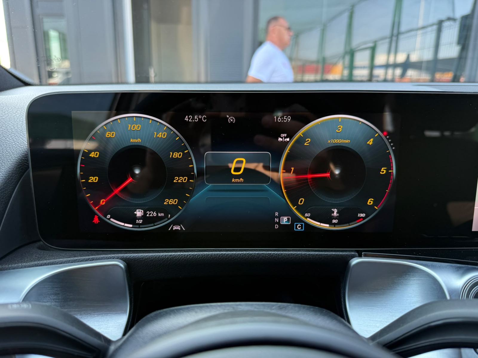 Mercedes GLB 200D AUTOMATIK 7-SJEDALA °WIDESCREEN°LEASIGN BEZ UČEŠĆA°, fotografija 18