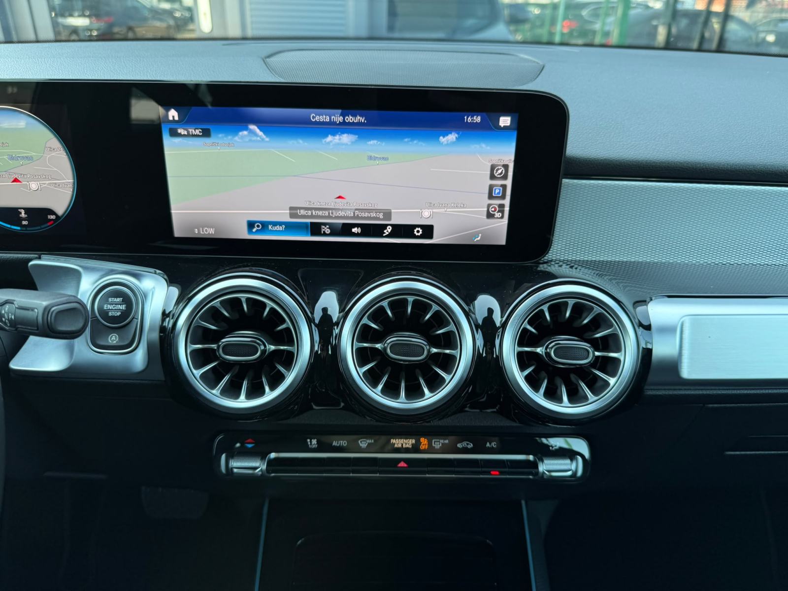 Mercedes GLB 200D AUTOMATIK 7-SJEDALA °WIDESCREEN°LEASIGN BEZ UČEŠĆA°, fotografija 11