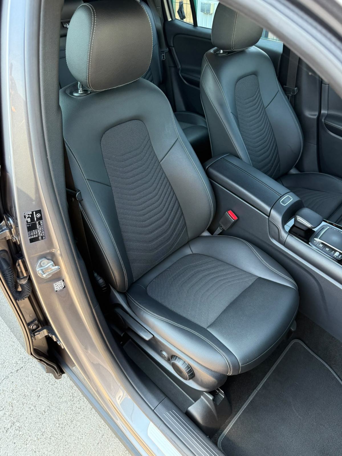 Mercedes GLB 200D AUTOMATIK 7-SJEDALA °WIDESCREEN°LEASIGN BEZ UČEŠĆA°, fotografija 14