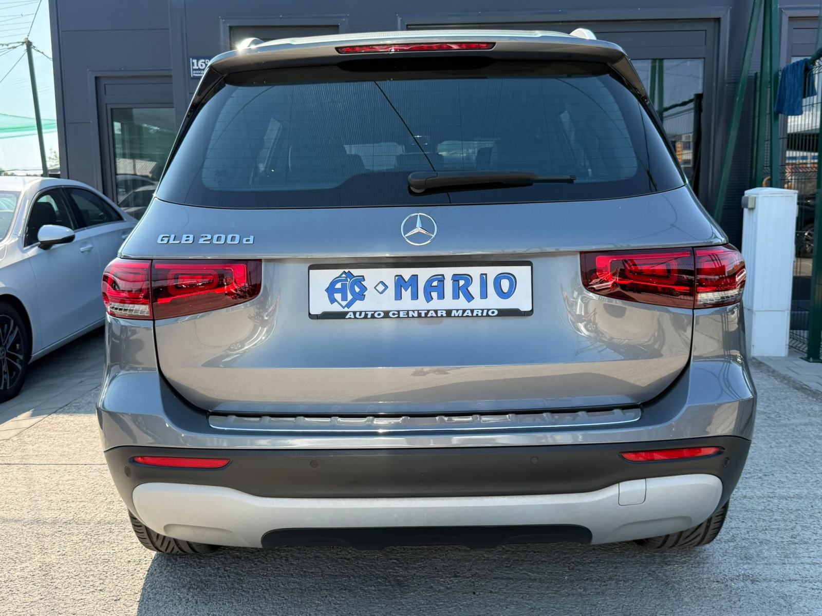 Mercedes GLB 200D AUTOMATIK 7-SJEDALA °WIDESCREEN°LEASIGN BEZ UČEŠĆA°, fotografija 6