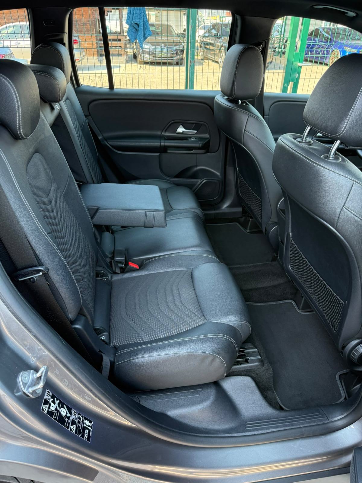 Mercedes GLB 200D AUTOMATIK 7-SJEDALA °WIDESCREEN°LEASIGN BEZ UČEŠĆA°, fotografija 15