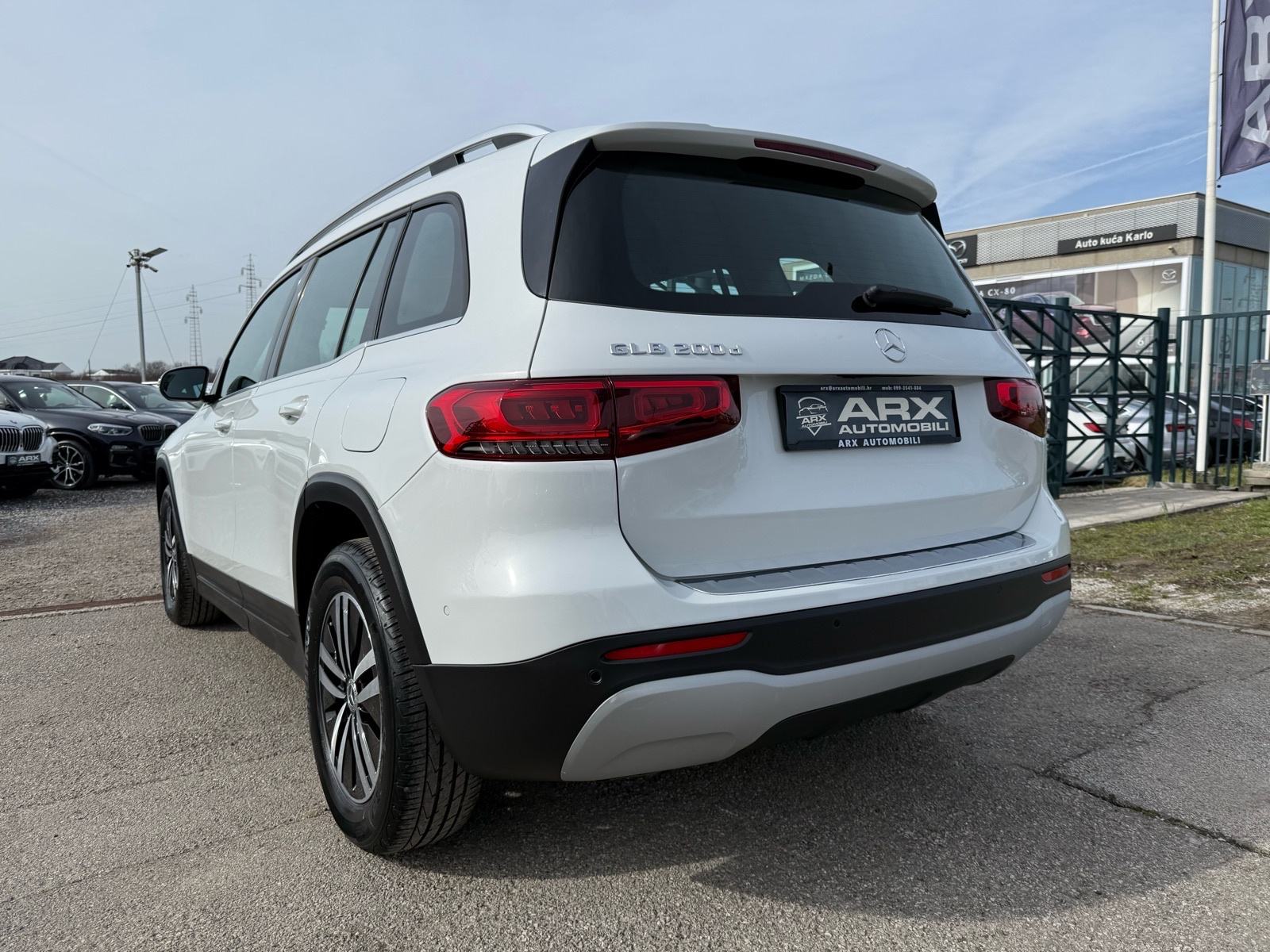 Mercedes GLB 200D AUTOMATIK °VELIKA NAVI°KAMERA°LEASING BEZ UČEŠĆA°, fotografija 8