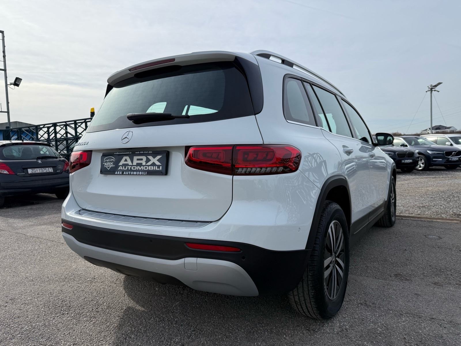 Mercedes GLB 200D AUTOMATIK °VELIKA NAVI°KAMERA°LEASING BEZ UČEŠĆA°, fotografija 6