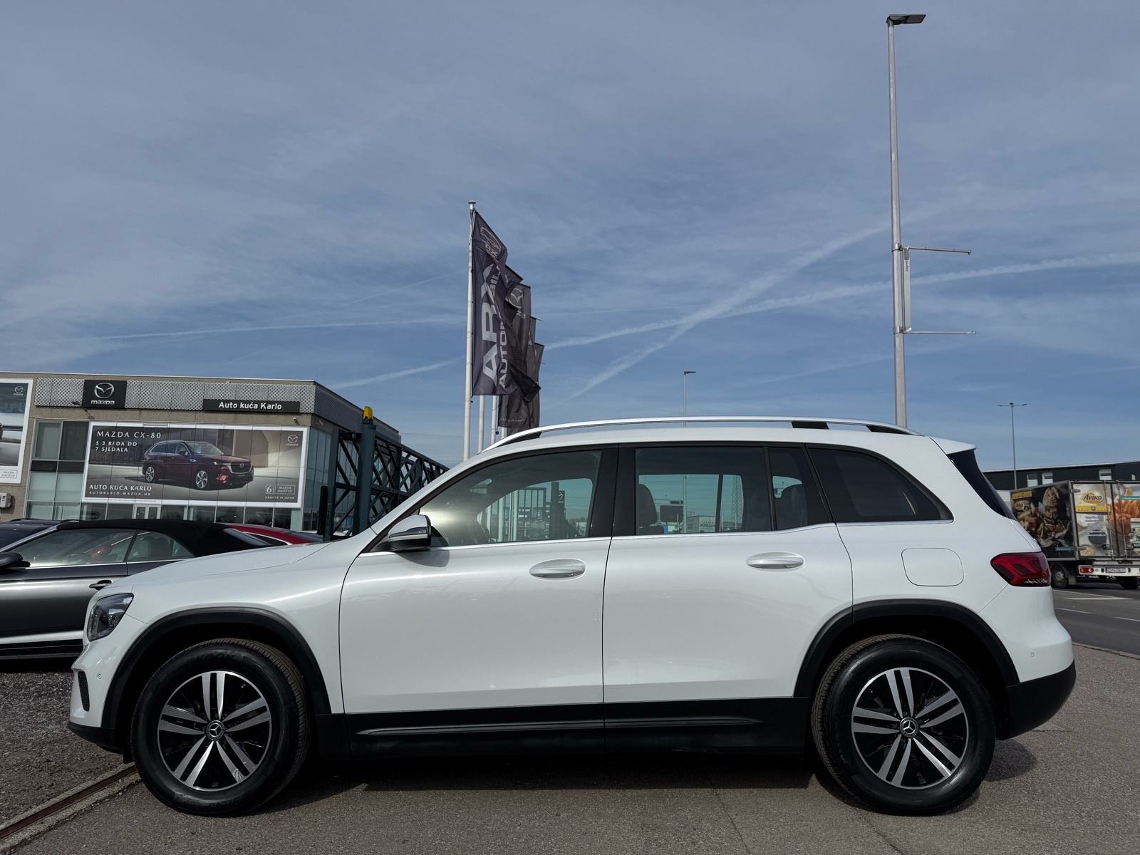 Mercedes GLB 200D AUTOMATIK °VELIKA NAVI°KAMERA°LEASING BEZ UČEŠĆA°, fotografija 4